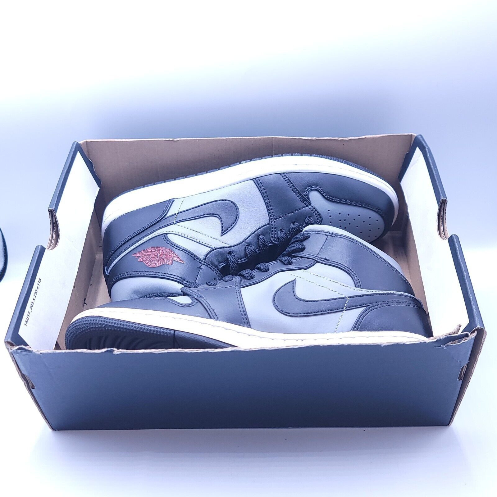 Nike Nike Air Jordan 1 Mid Shoe Mens Size 8 554724-096 Black Size US 8 / EU 41 - 11 Thumbnail