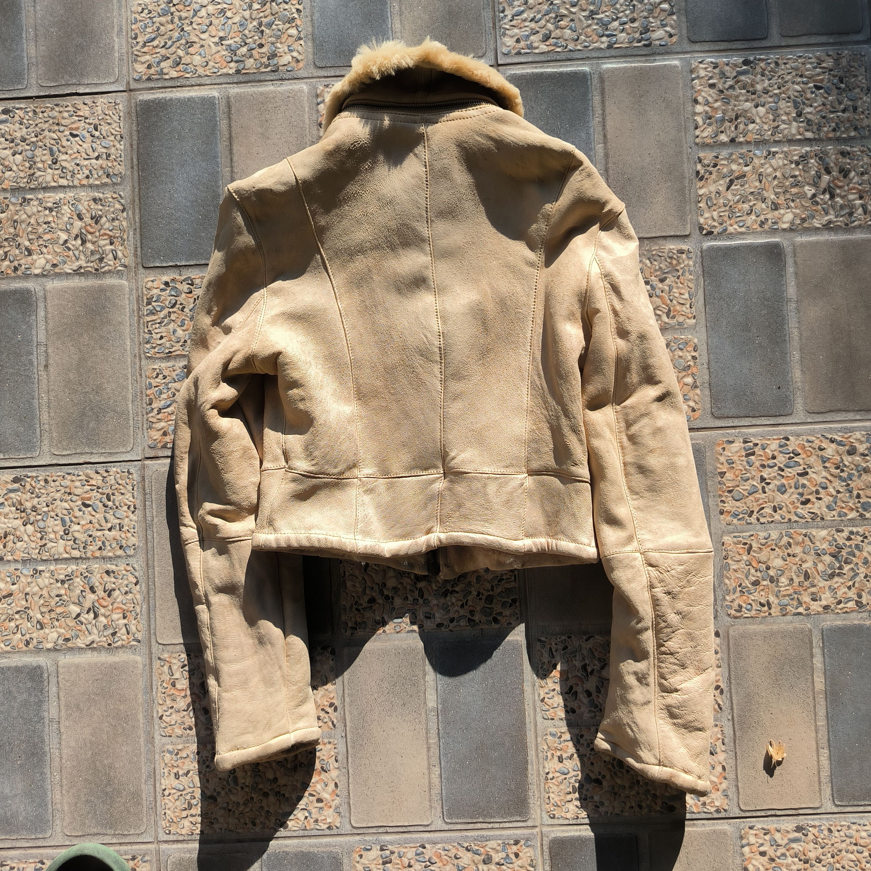 Emporio Armani Vintage 1990s Emporio Armani Leather Jacket Shearling Fur Size M / US 6-8 / IT 42-44 - 11 Thumbnail