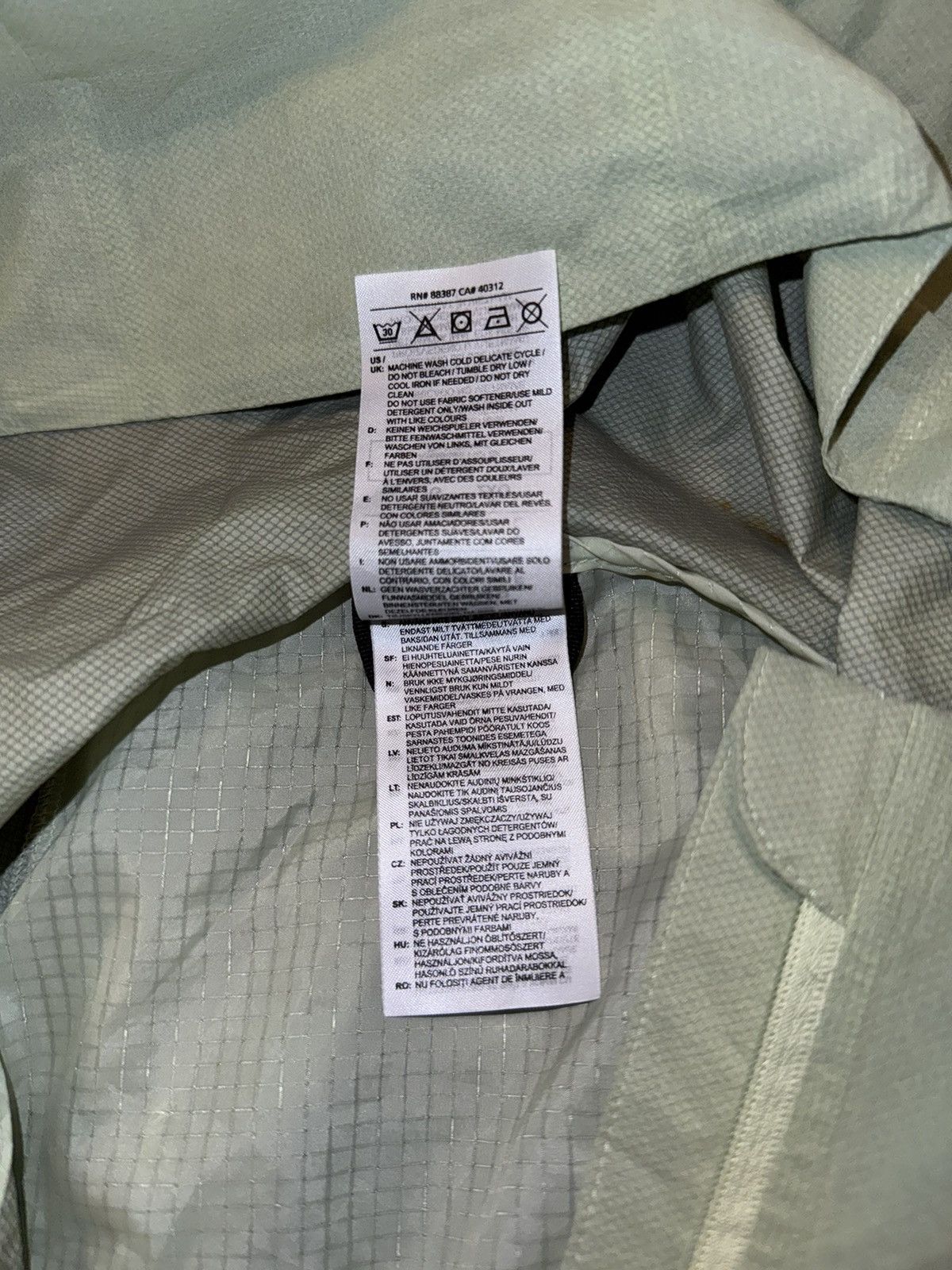 Adidas × Designer Adidas adizero A/W 2022 light running jacket Size US L / EU 52-54 / 3 - 8 Thumbnail