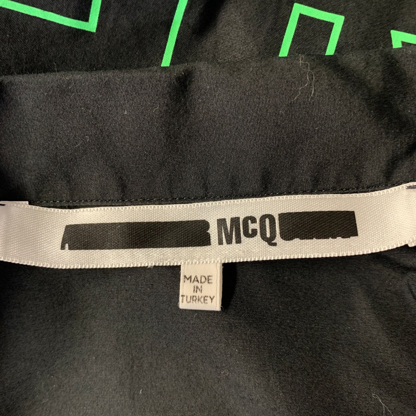 McQ Alexander McQueen MCQ by ALEXANDER MCQUEEN M Black Green Graphic Camp Shirt Size US M / EU 48-50 / 2 - 5 Thumbnail