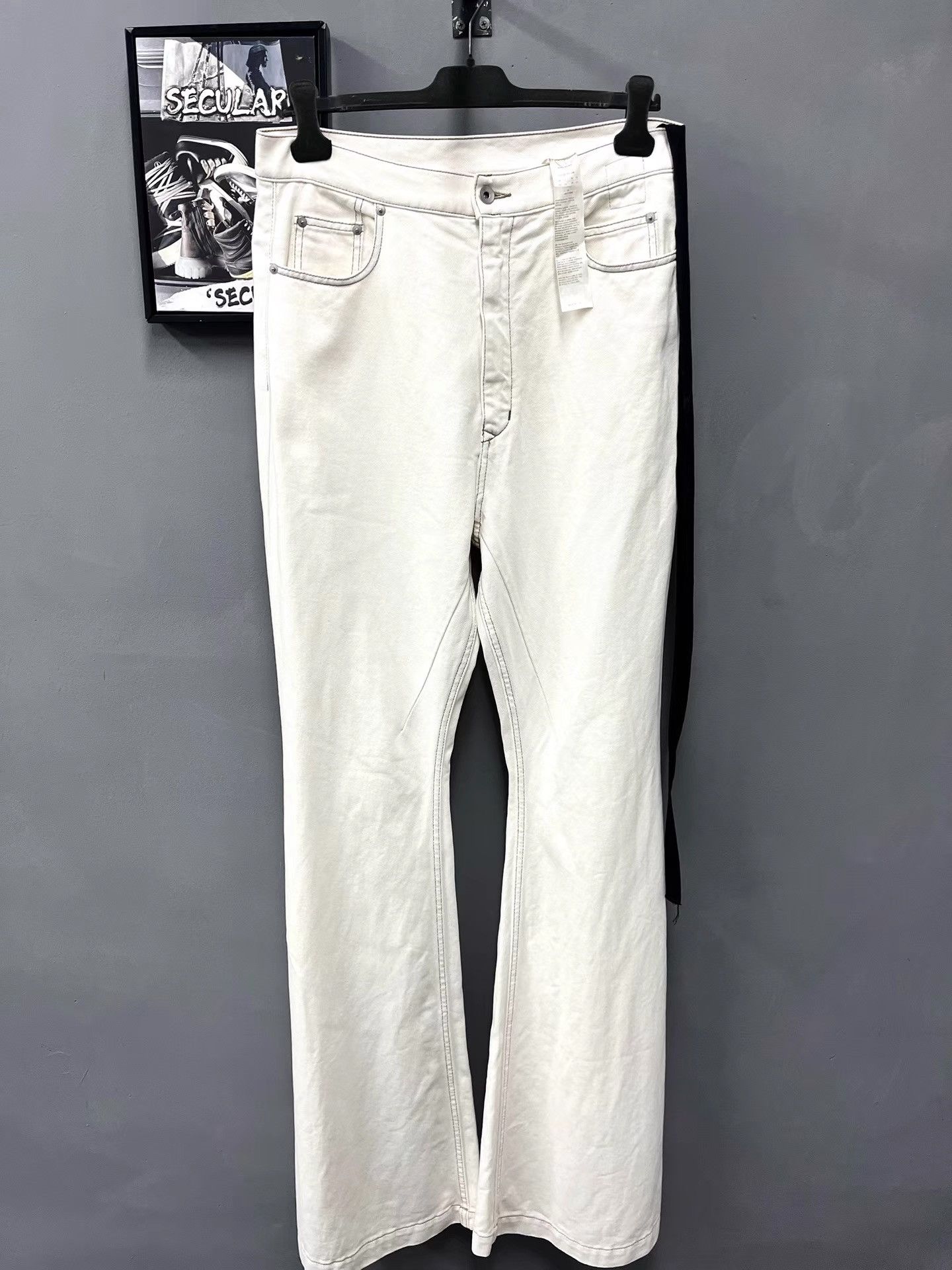 Rick Owens Rick Owens Bolan Bootcut White Jeans K34 Size US 32 / EU 48 - 1 Thumbnail