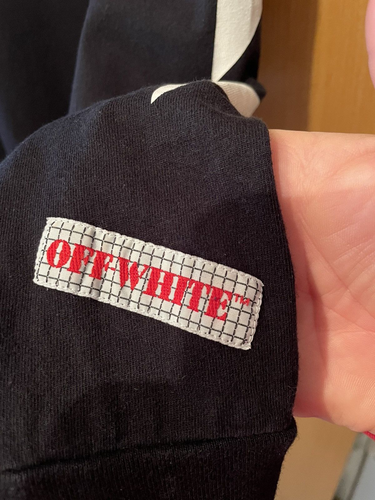 Off-White Off-White Black L/S Arrow Logo Print T-shirt Diagonals Tee Size US S / EU 44-46 / 1 - 10 Thumbnail