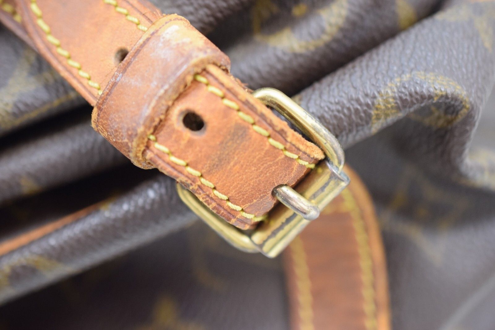 Louis Vuitton Louis Vuitton Saumur 35 Crossbody Monogram Canvas M42254 Size ONE SIZE - 11 Thumbnail