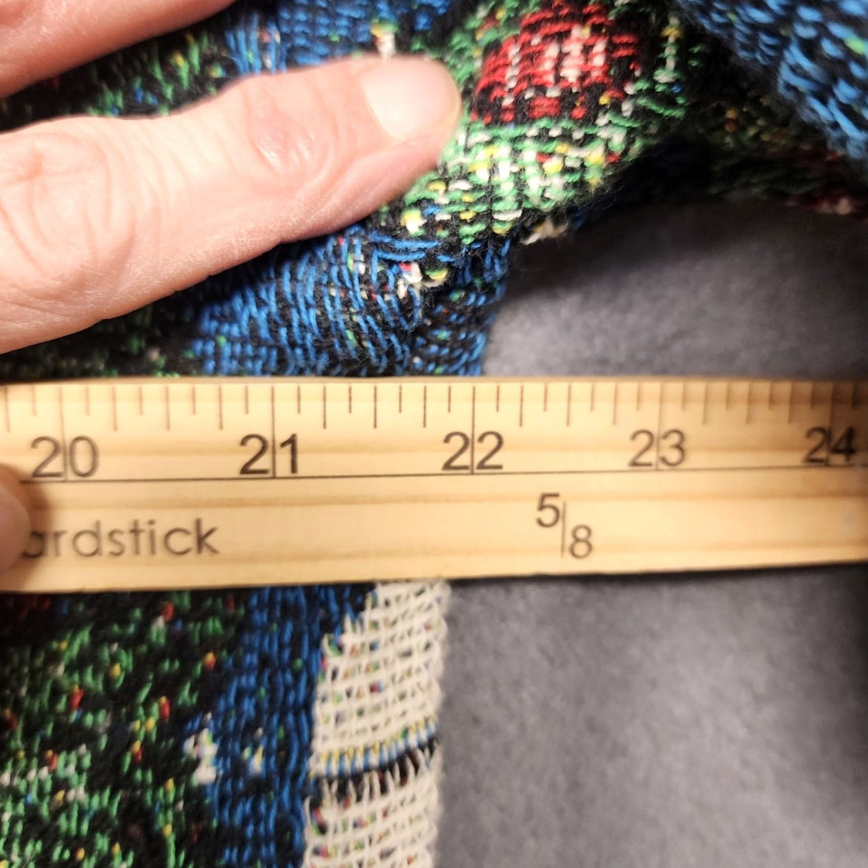 Sugar VINTAGE Sugar Street Weavers Tapestry Cardigan Santa Tree Pockets Womens One Size Blue 100% Cotton 90s Christmas KnIT Sweater Size ONE SIZE - 4 Thumbnail