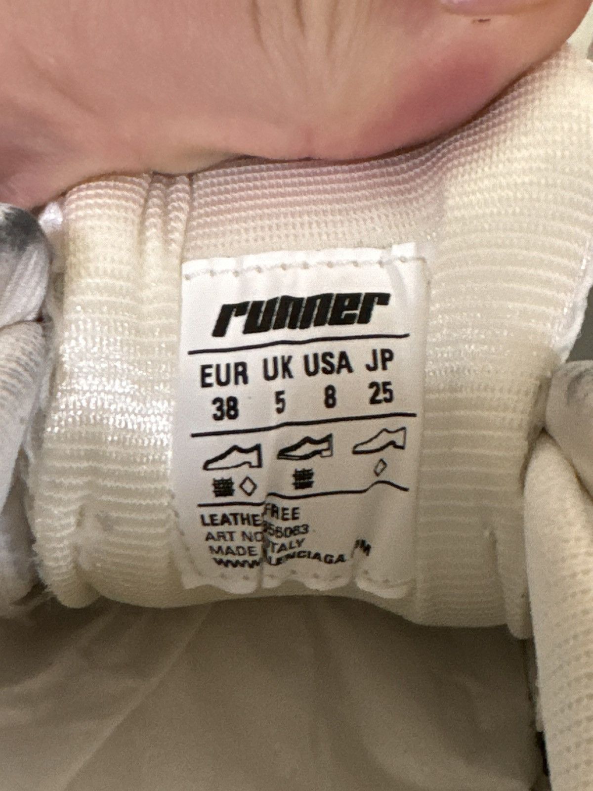 Balenciaga Balenciaga White Kith Runner 38 LIMITED Size US 6 / EU 39 - 9 Thumbnail