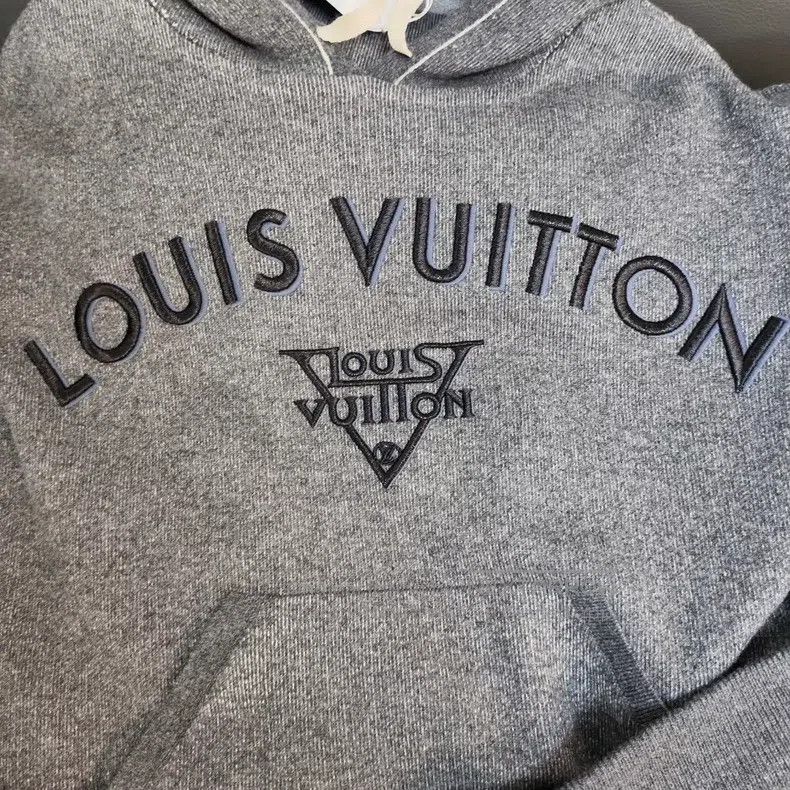 Louis Vuitton Louis Vuitton Cotton Hoodie Size US S / EU 44-46 / 1 - 4 Thumbnail