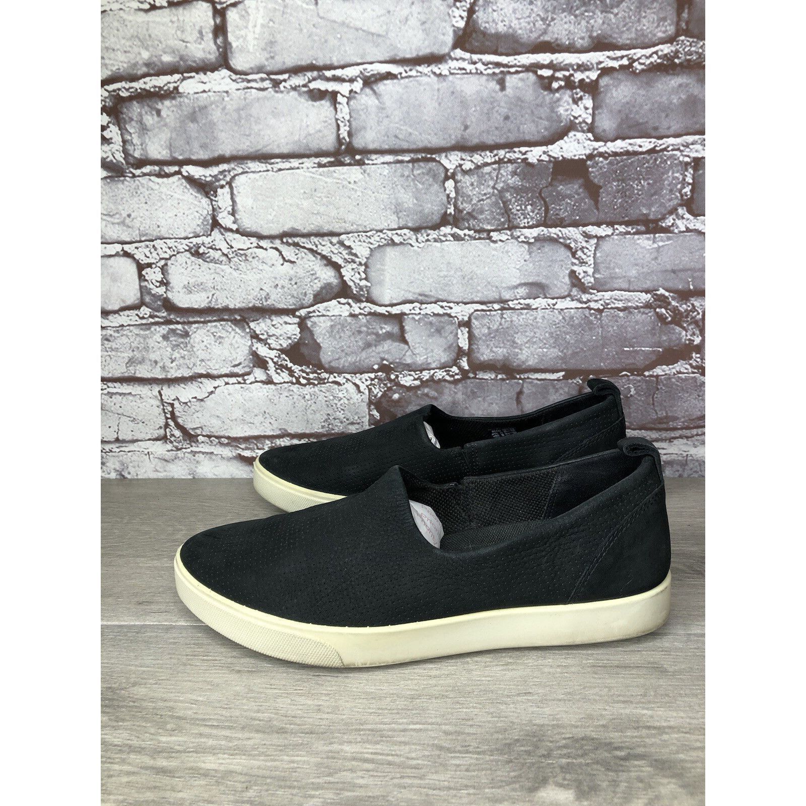 Ecco Ecco Danish Design Black Leather Slip On Casual Sneakers Sho Size US 7.5 / IT 37.5 - 10 Thumbnail