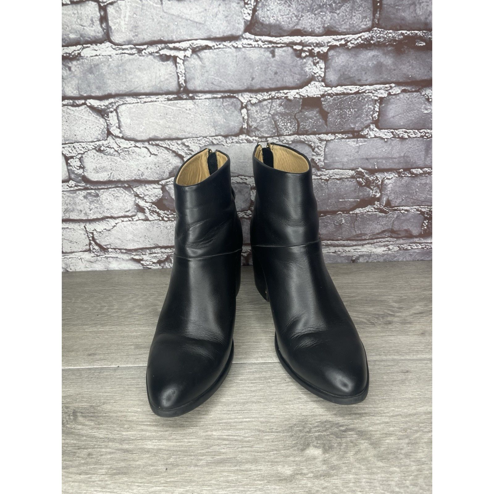 Nisolo Nisolo Black Leather Ankle Back Zip Heel Booties Boots Women Size US 9 / IT 39 - 11 Thumbnail