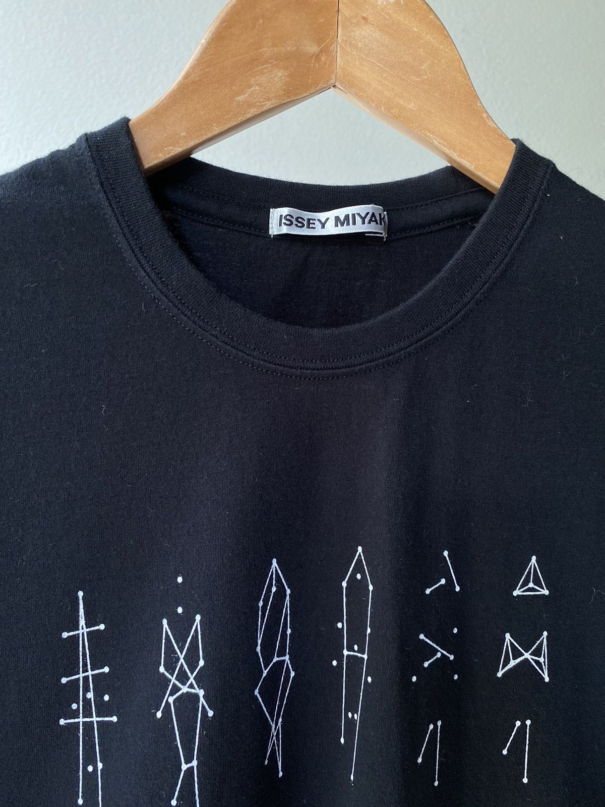 Issey Miyake ISSEY MIYAKE Black Tee with Geometric Print Size S / US 4 / IT 40 - 9 Thumbnail