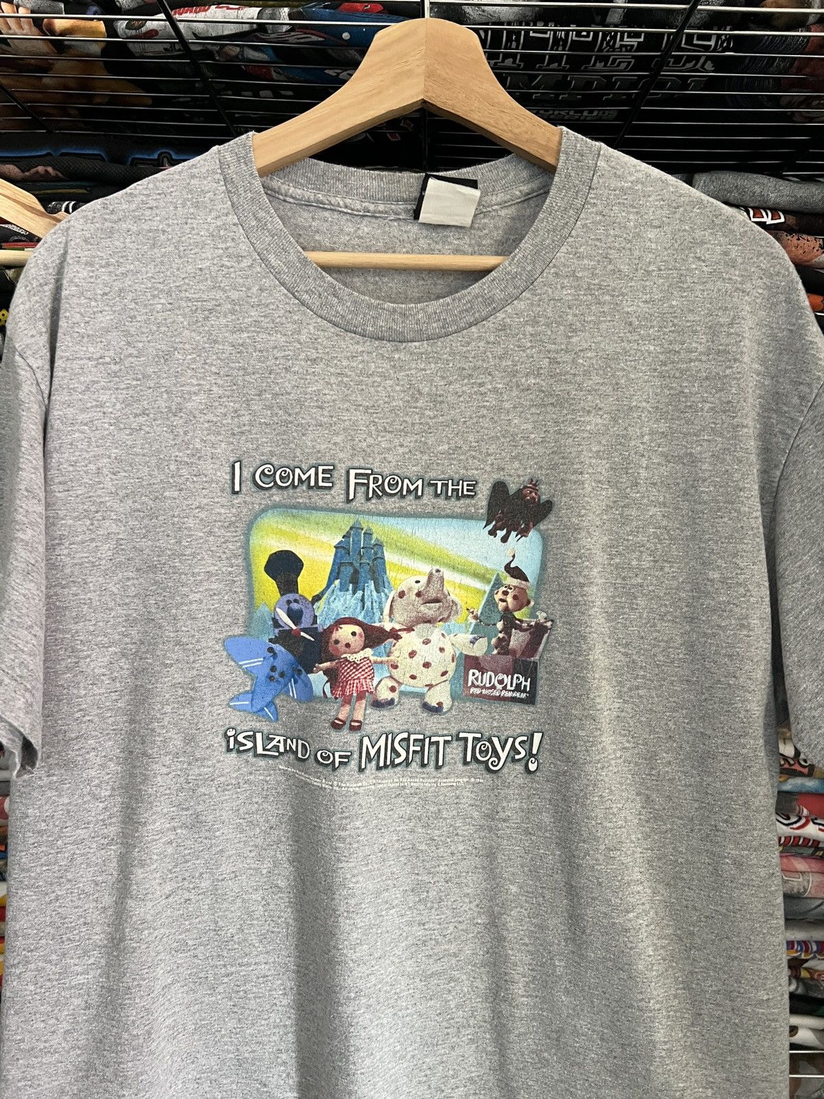 Universal Studios 90s Rudolph: Island of Misfit Toys Promo Tee Size US L / EU 52-54 / 3 - 3 Thumbnail