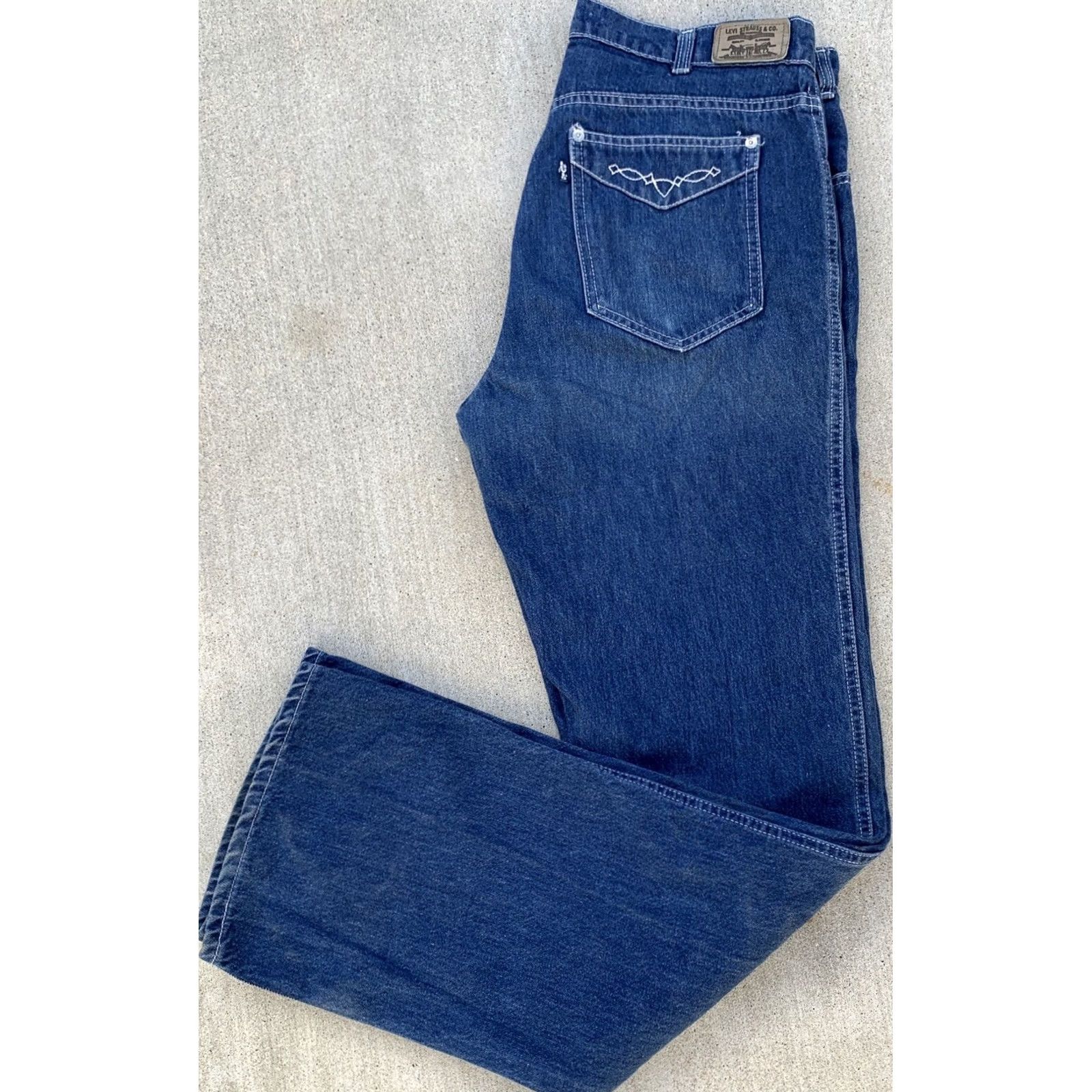Levi's VINTAGE Levi’s Jeans 34 Regular 34 Inseam Blue Denim 5-Pocket Hippie Groovy 70s 80s Mens Jeans Size US 34 / EU 50 - 2 Thumbnail