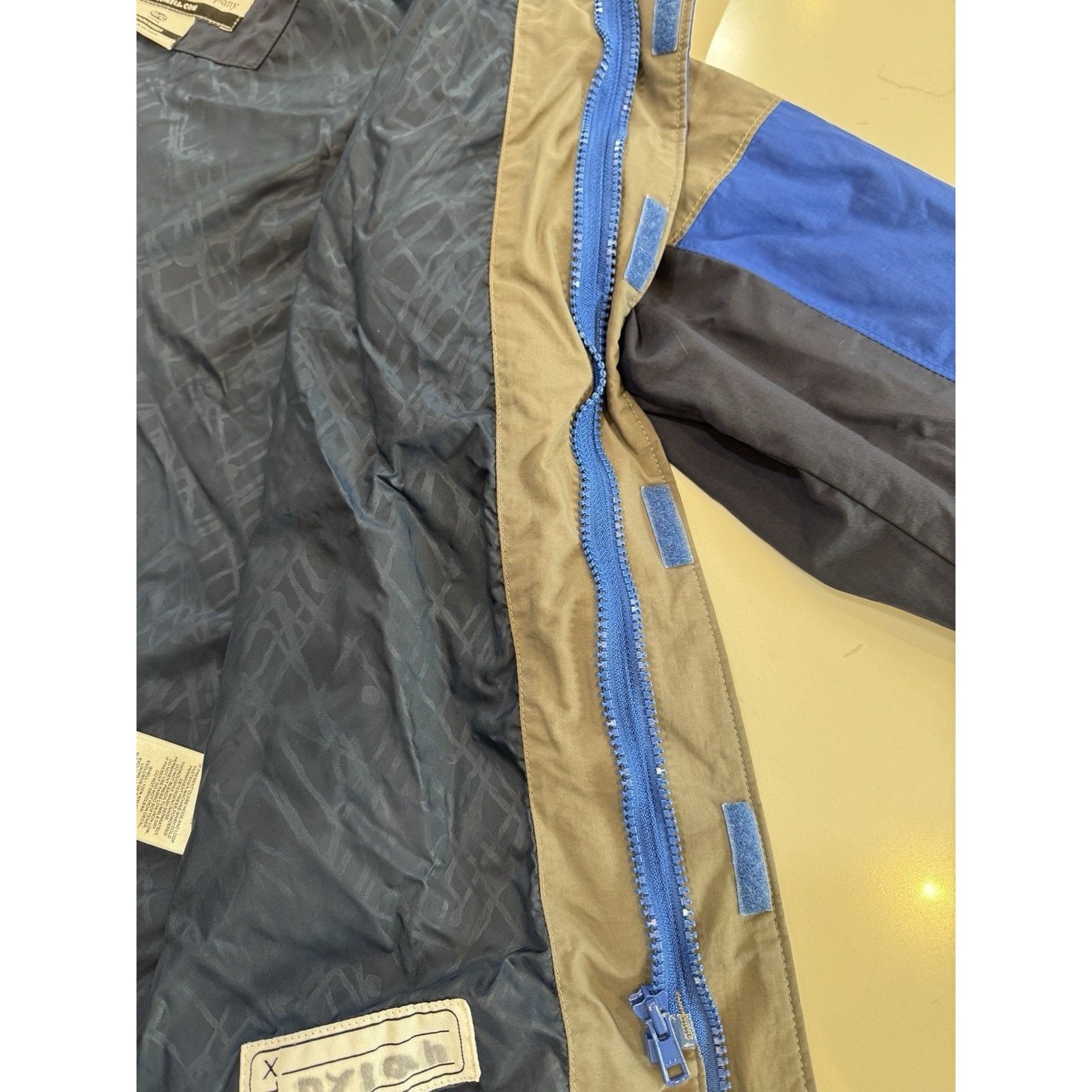 Columbia Columbia Youth M Omni-Tech Waterproof Hooded Jacket Blue Size M / US 6-8 / IT 42-44 - 11 Thumbnail