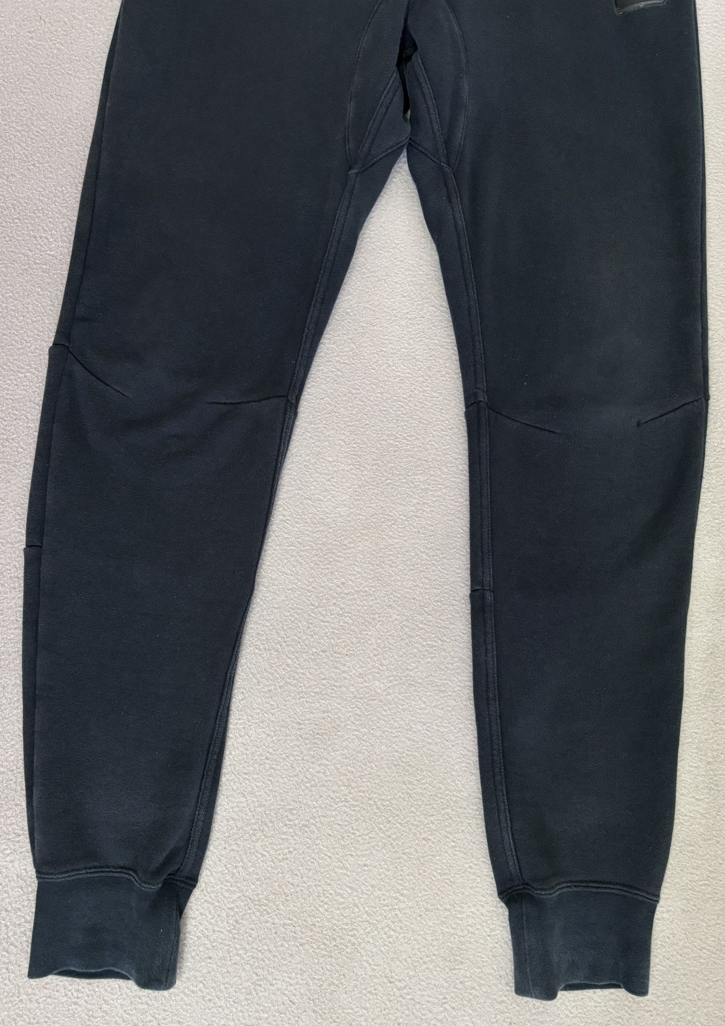 Nike Nike Tech Fleece Jogger Sweatpants Small Size US 30 / EU 46 - 8 Thumbnail