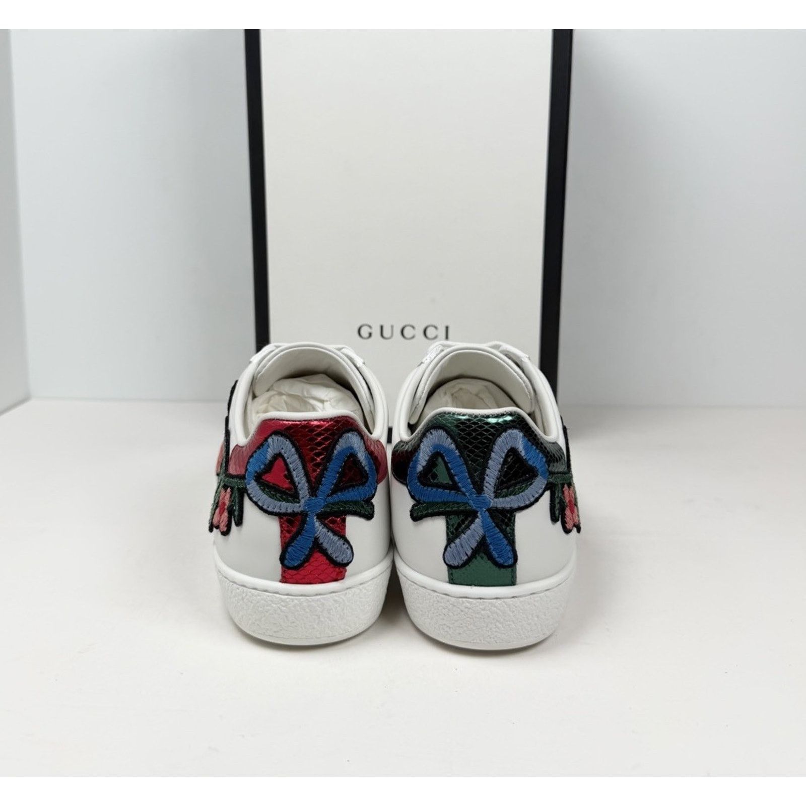 Gucci Size 36EU/6W - Gucci Ace Embroidered Floral NEW Size US 6 / IT 36 - 4 Thumbnail