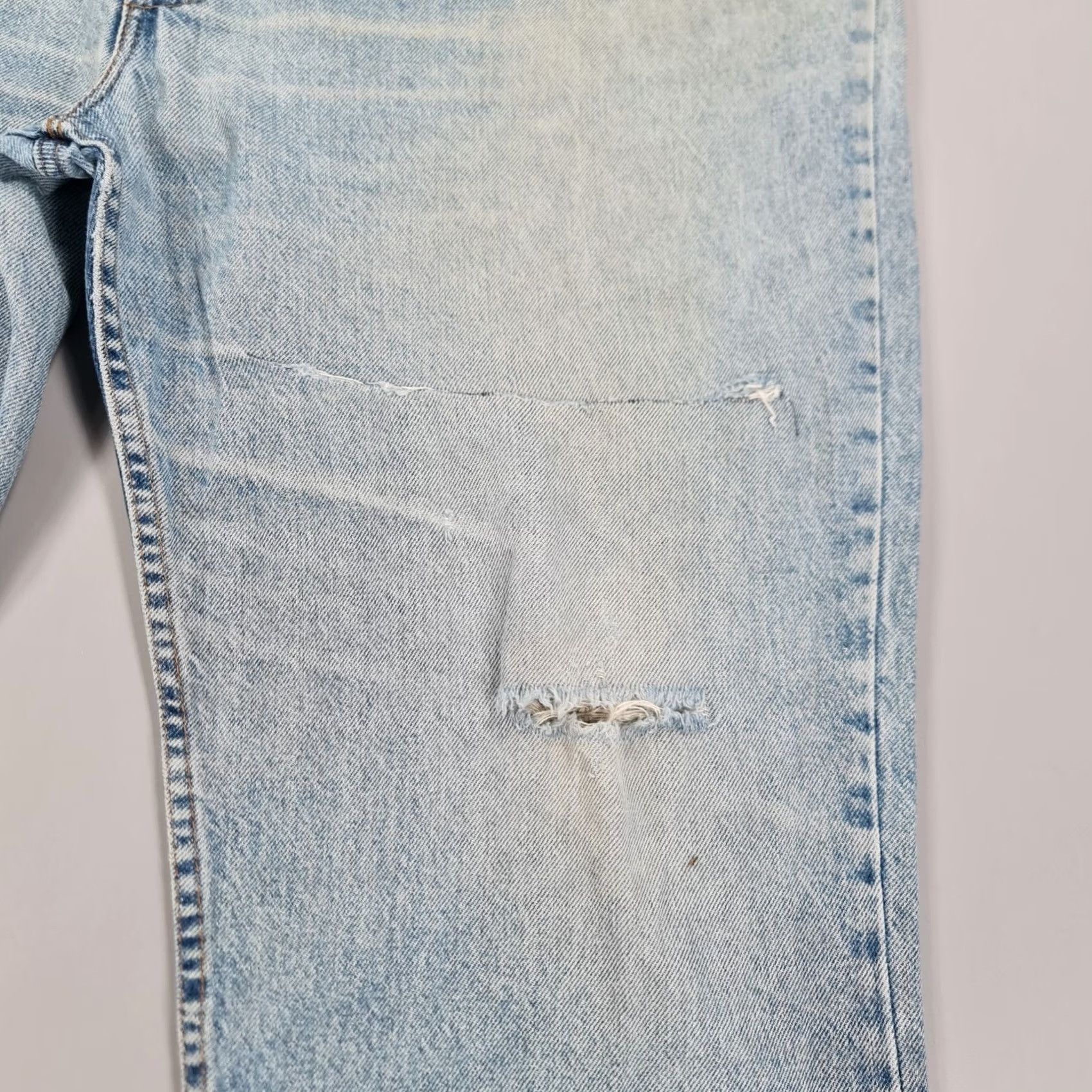 Levi's VINTAGE Levi's 540 Jeans Mens 48x27 Relaxed Fit Blue USA 90s Denim Cotton Zip Fly Straight Regular N/A Size US 32 / EU 48 - 4 Thumbnail