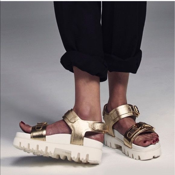 Buscemi BUSCEMI gold buckled platform sandals Size US 8 / EU 41 - 4 Thumbnail