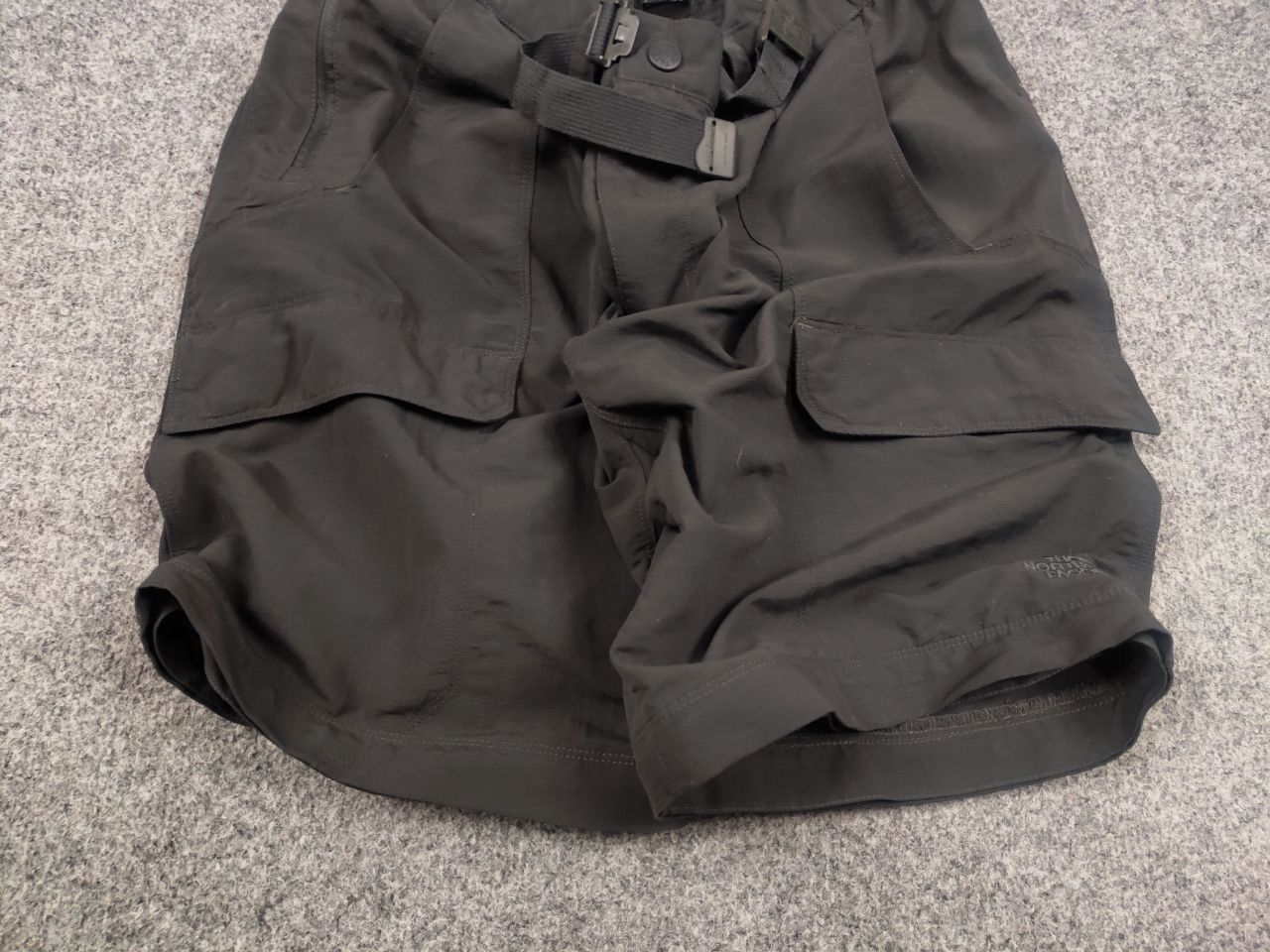 The North Face Vintage The North Face Gray Nylon Cargo Belt Short Y2K Style Size US 32 / EU 48 - 6 Thumbnail