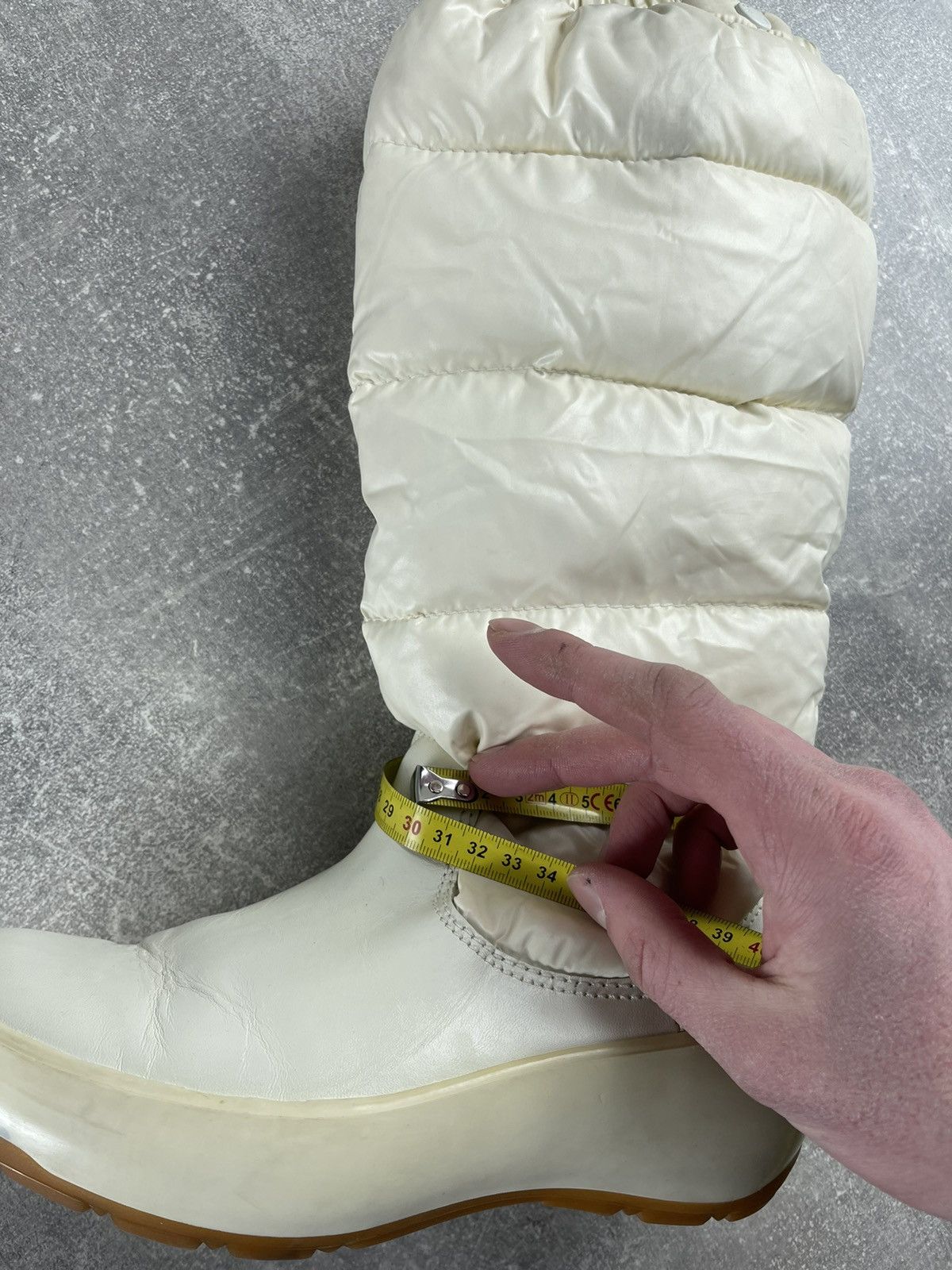 Moncler Moncler Vintage Quilted Leather Goose Down Snow Boots White Size US 6.5 / IT 36.5 - 13 Thumbnail