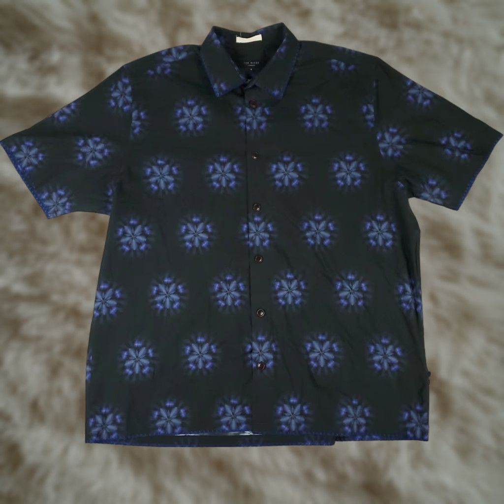 Ted Baker Ted Baker London Shirt Mens Size 6 Black Purple Button-Up Short Sleeve Geometric Pattern, Classic, Modern, Preppy, Workwear, 6 Size US S / EU 44-46 / 1 - 1 Thumbnail