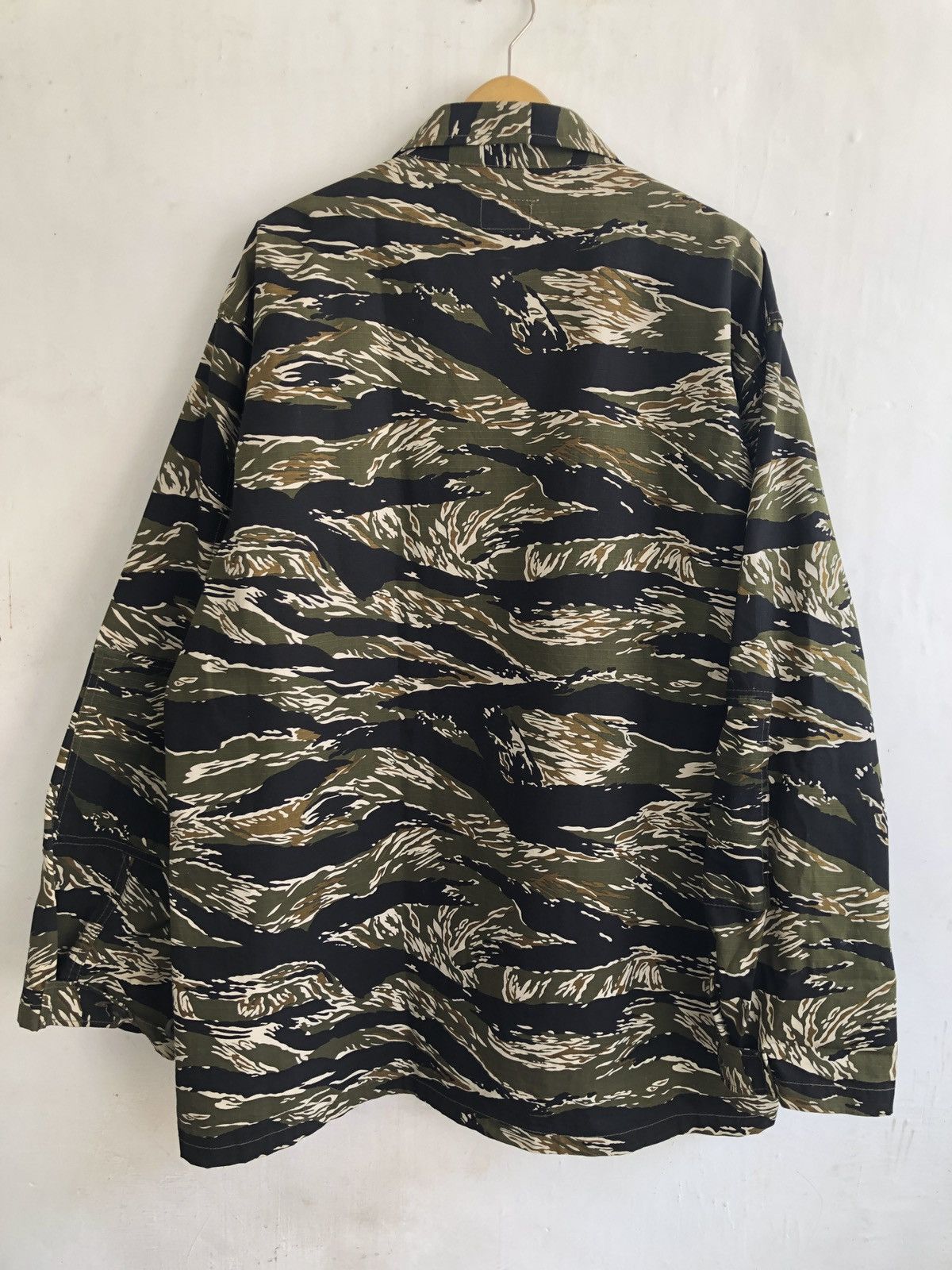 Other MILITARY PARKA SHIRT TIGER CAMO Size US XL / EU 56 / 4 - 3 Thumbnail
