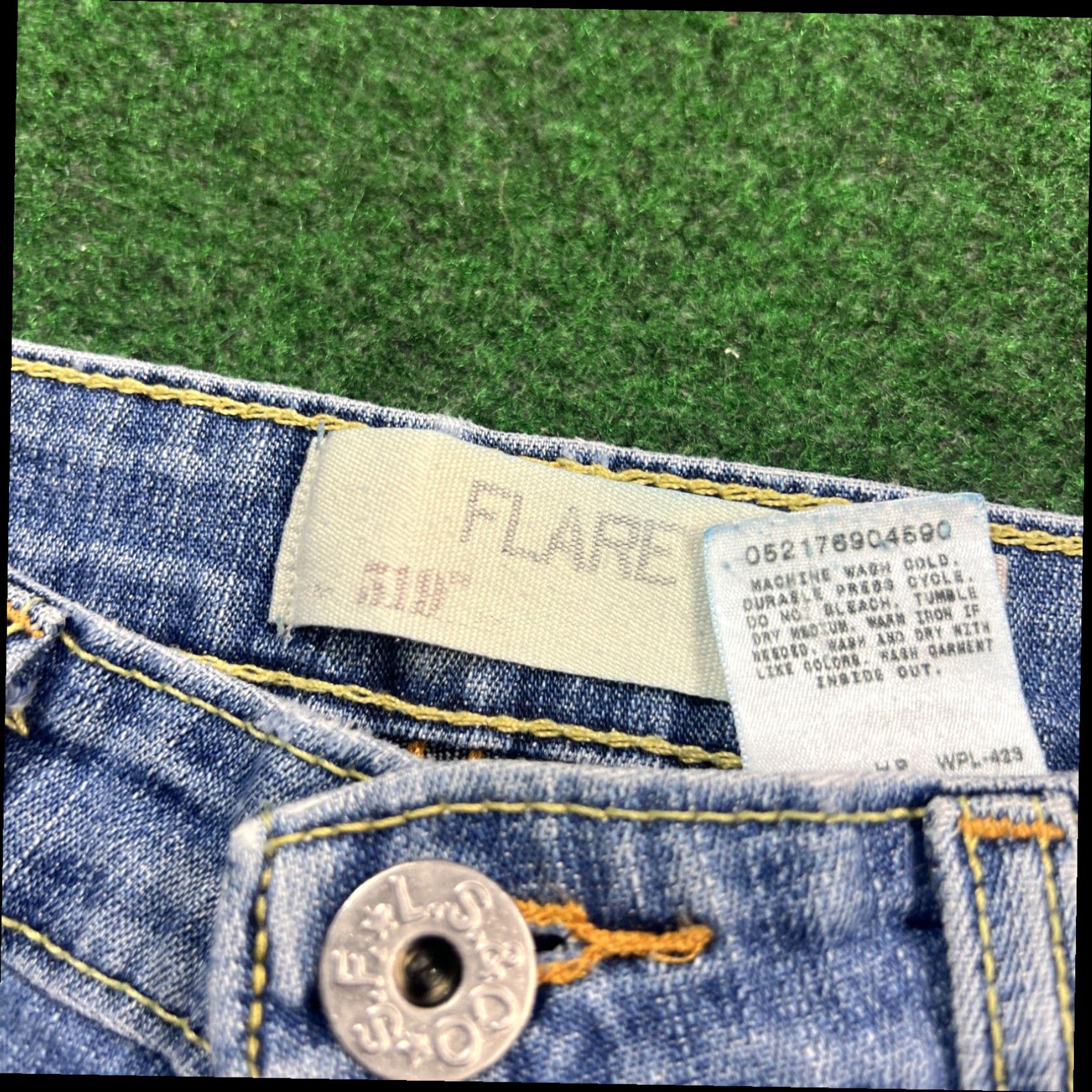 Levi's Levi's 519 Low Stretch Flare Denim Jeans 5 Pocket Juniors 11 M Sz Meas:32x30 Size 32" / US 10 / IT 46 - 7 Thumbnail