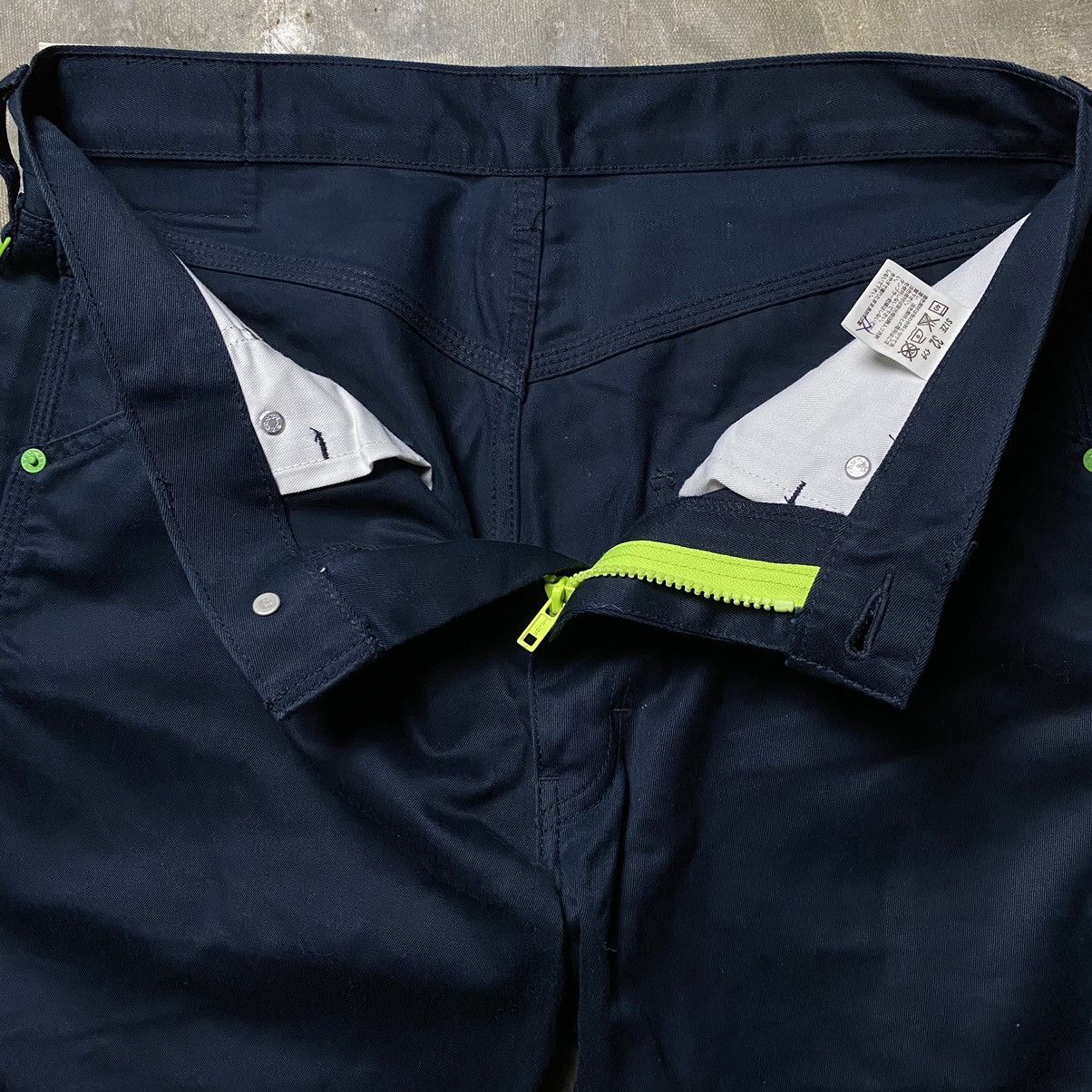Fragment Design × Levi's Levi’s Fenom x Fragment Design - Painter Cropped Pant Size US 32 / EU 48 - 11 Thumbnail
