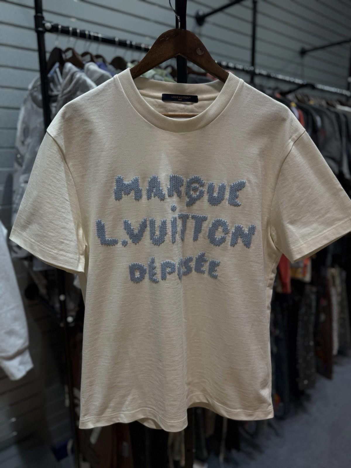Louis Vuitton Men’s White Louis Vuitton Shirt Size Large Embroidery $1200 Size US L / EU 52-54 / 3 - 5 Thumbnail