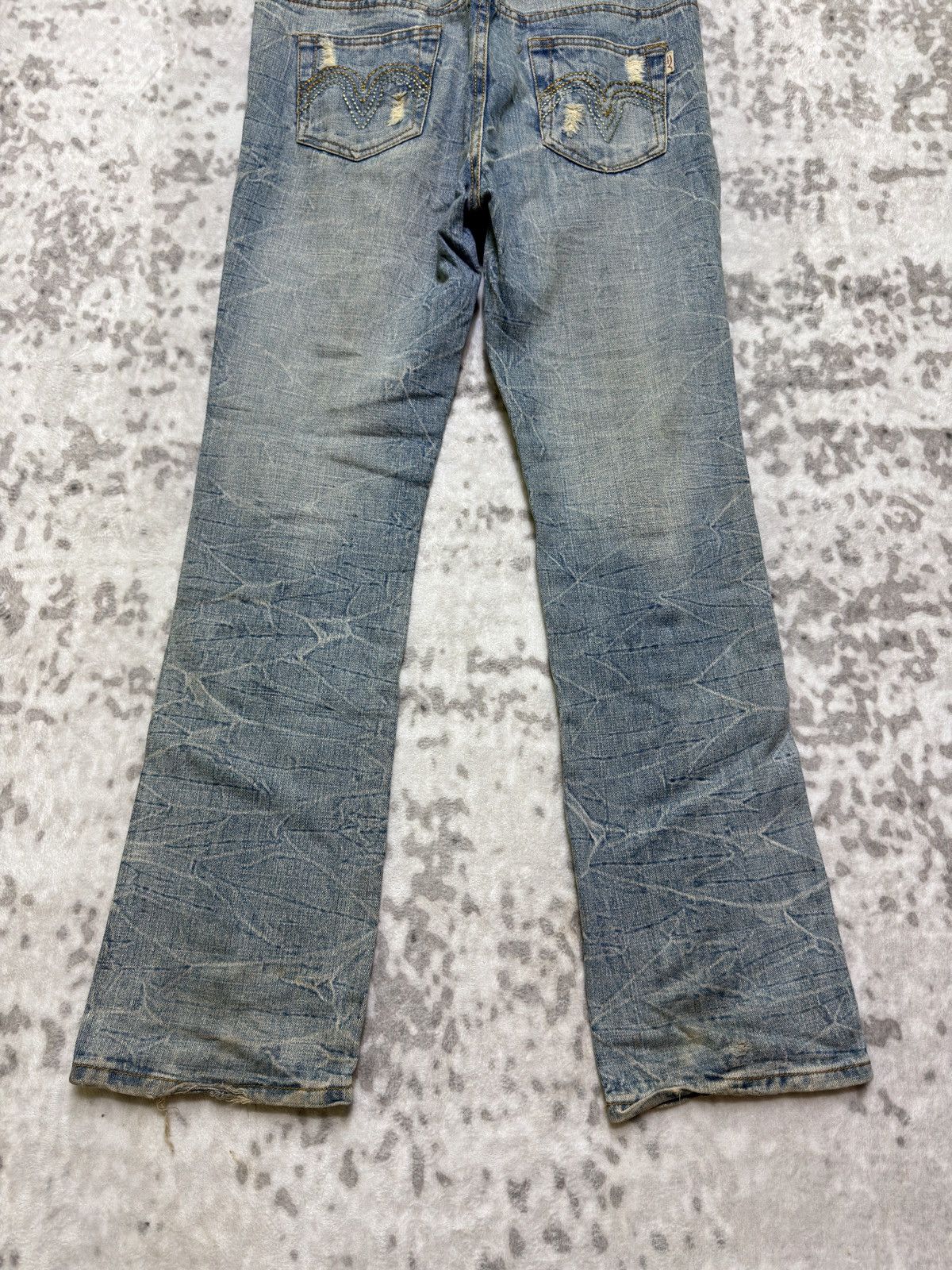 Japanese Brand The M2368 Jeans Streetwear Distressed Flare Unisex Denim Size US 31 - 13 Thumbnail