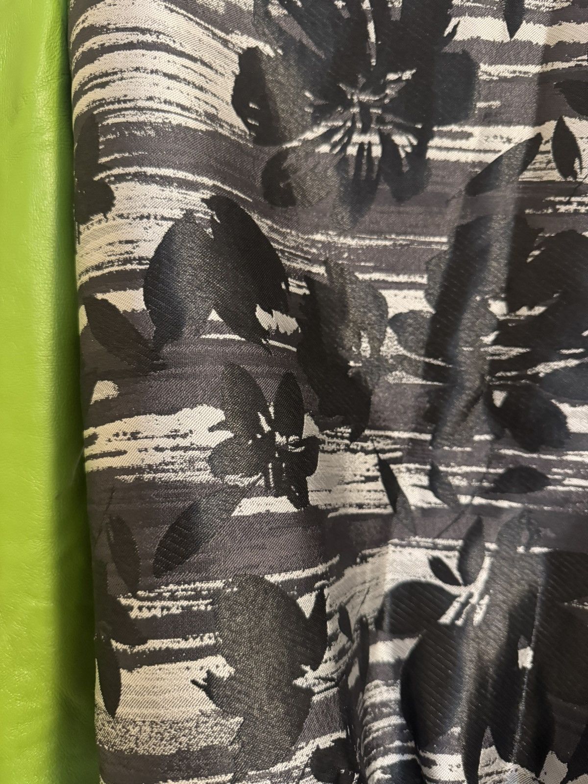 Other Unique Designer Floral Black and Green Bomber Jacket Size US XS / EU 42 / 0 - 5 Thumbnail
