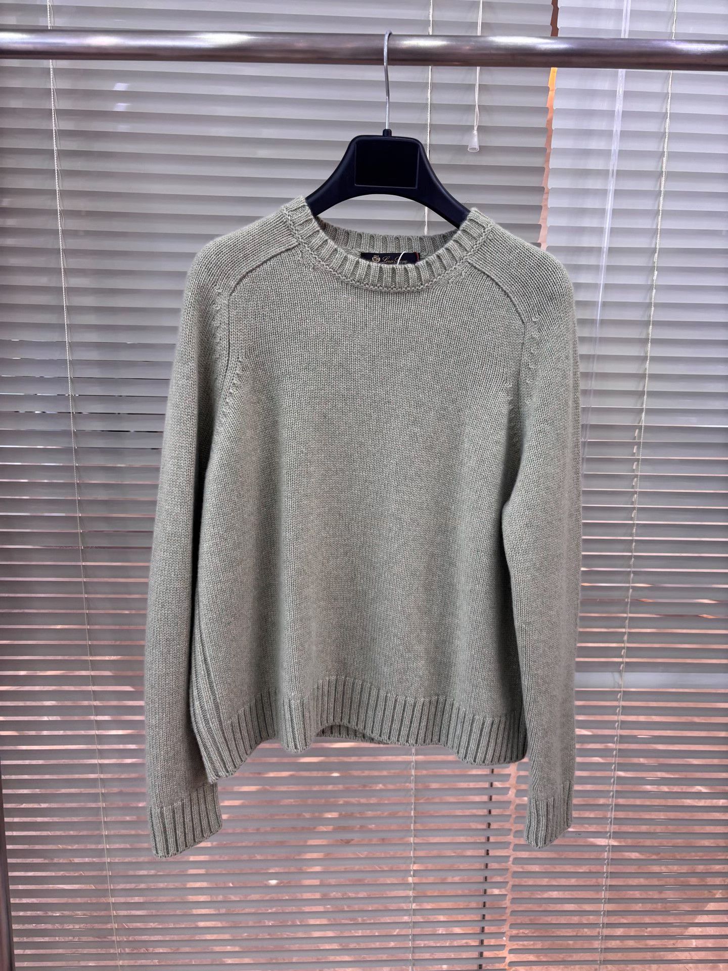 Loro Piana Loro Piana Women's Saddle Shoulder Sweater Size XS / US 0-2 / IT 36-38 - 1 Thumbnail