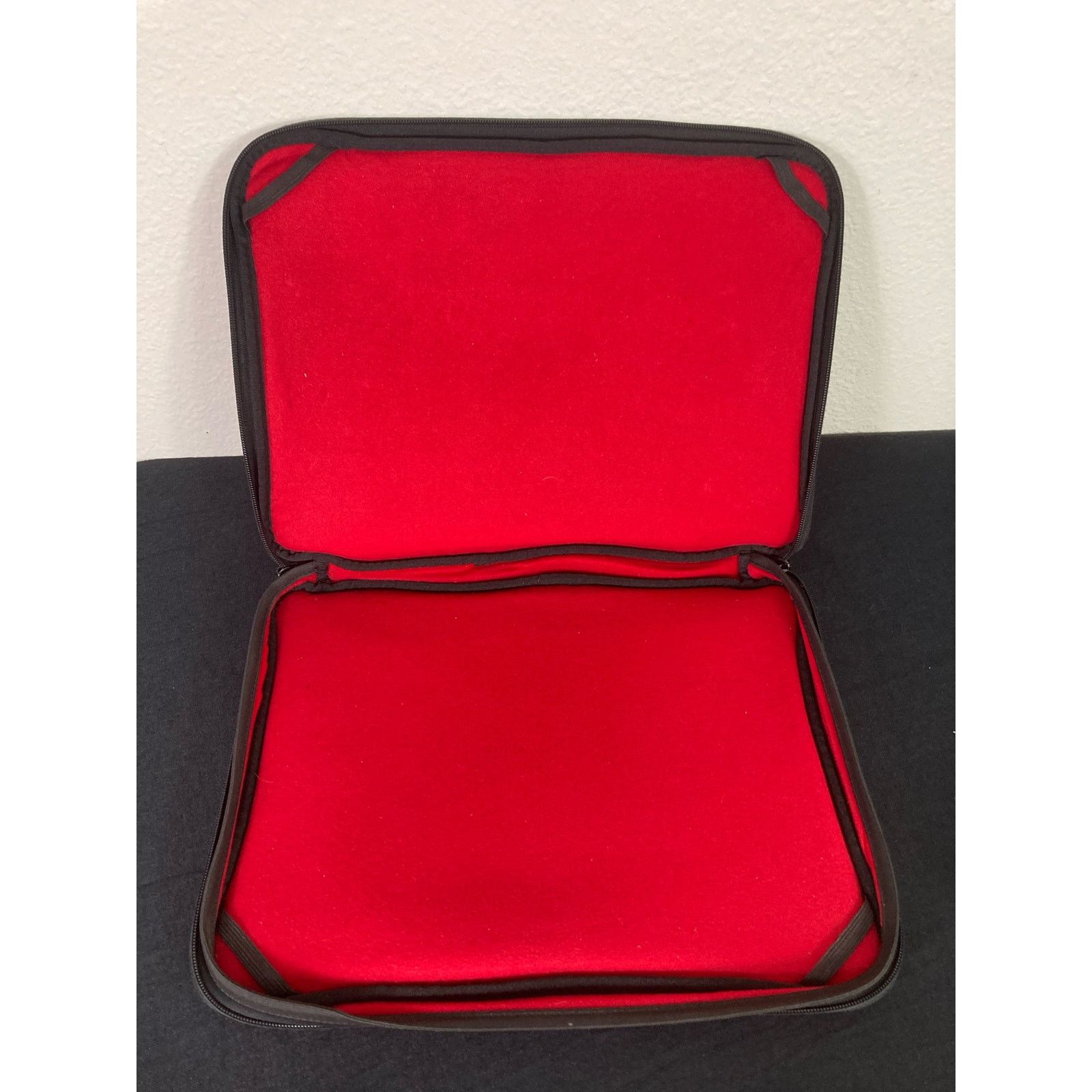 Universal Studios Universal Studios Singapore Movie Clapboard Laptop Black Size ONE SIZE - 6 Thumbnail
