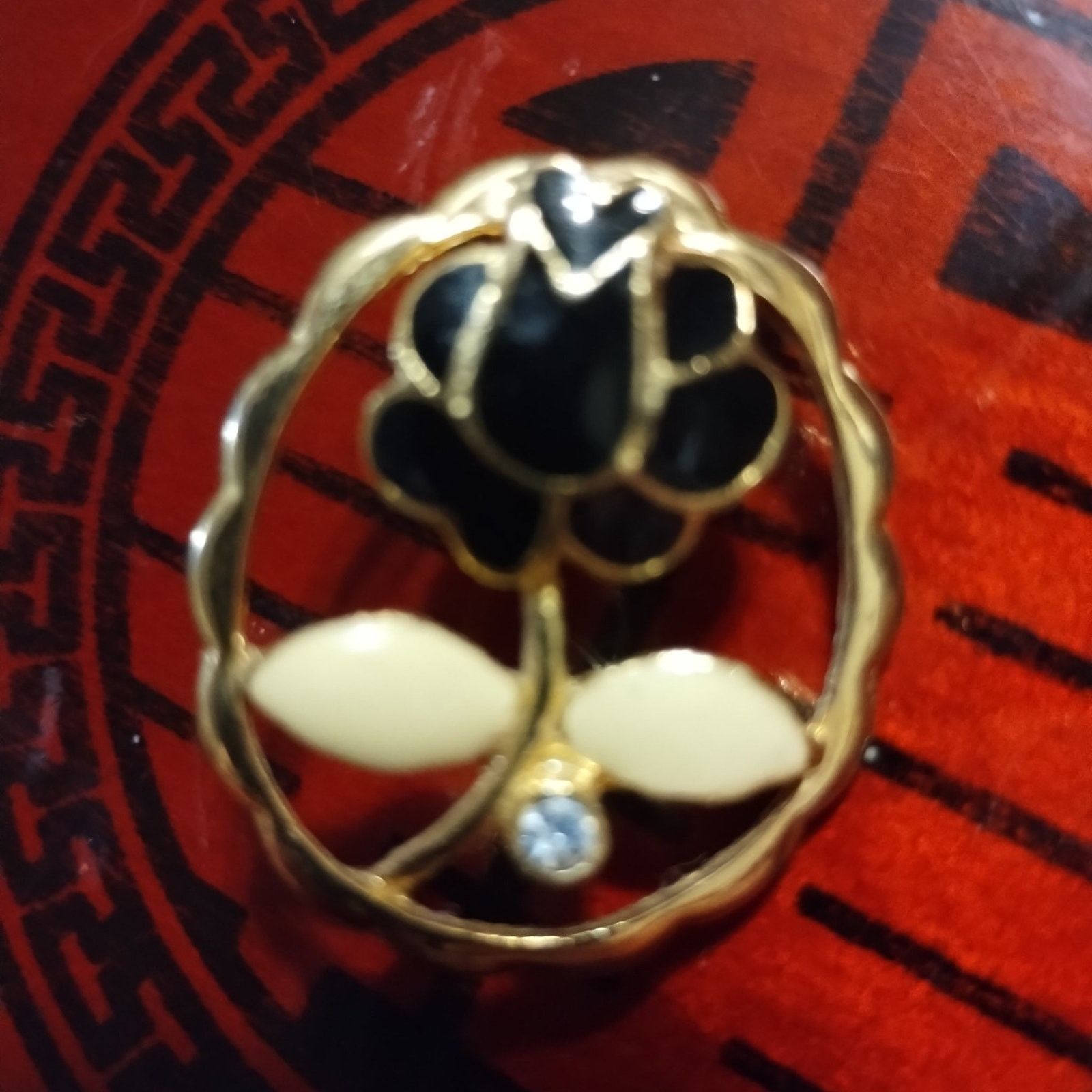 Vintage Old vintage estate floral black/white with rhinestone brooch Size ONE SIZE - 3 Thumbnail