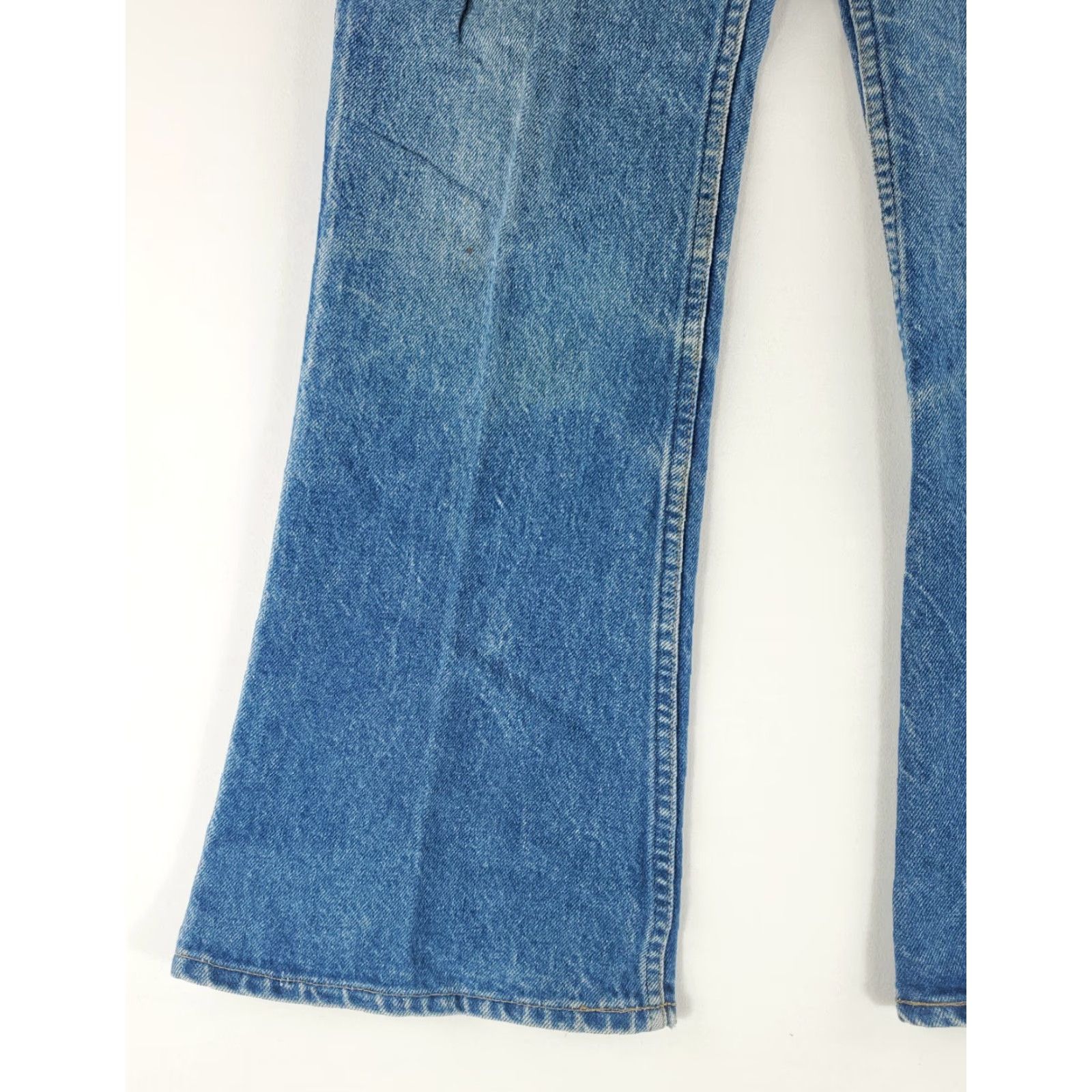 Levi's VINTAGE Levi's 646 Bell Bottoms Jeans Whiskering Talon 42 Mens 33x29 Blue Flared 70s Mens Size US 33 - 2 Thumbnail