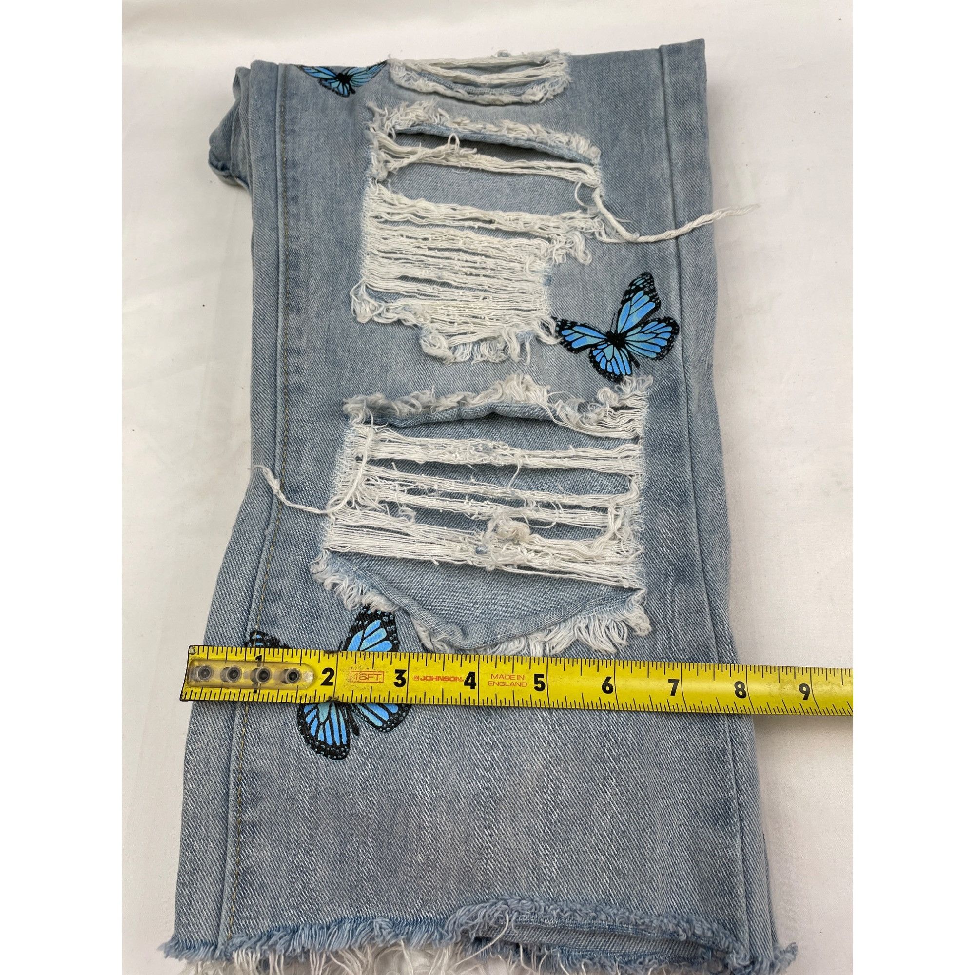 Shein Shein Women's Blue Ripped Butterflies Cropped Jeans Size XS Size 26" / US 2 / IT 38 - 6 Thumbnail