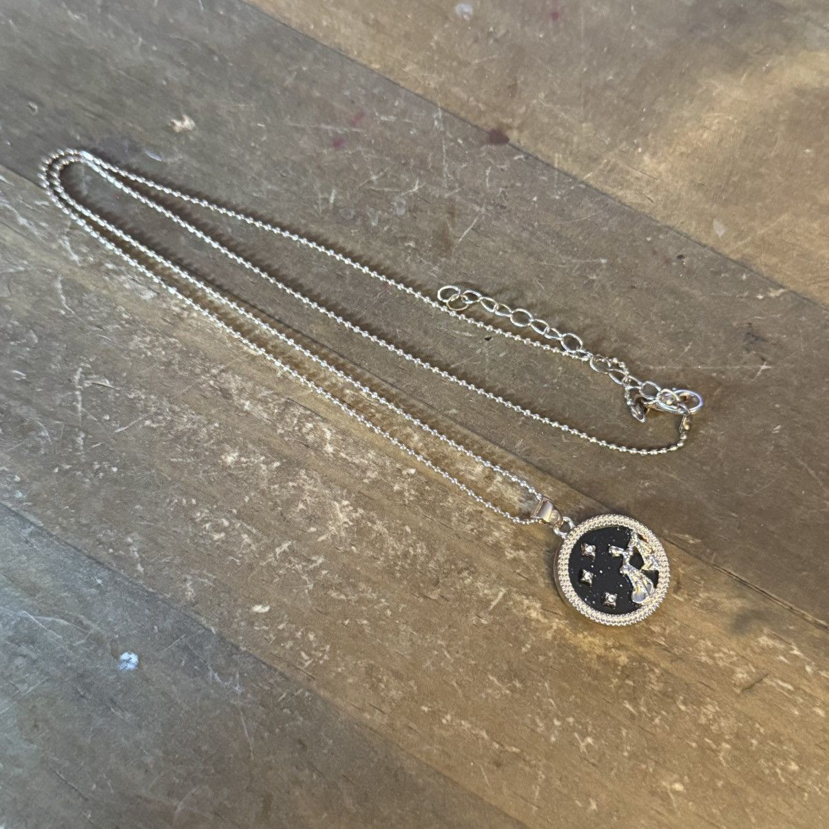 Other Gold tone Libra zodiac pendant necklace Size ONE SIZE - 2 Thumbnail
