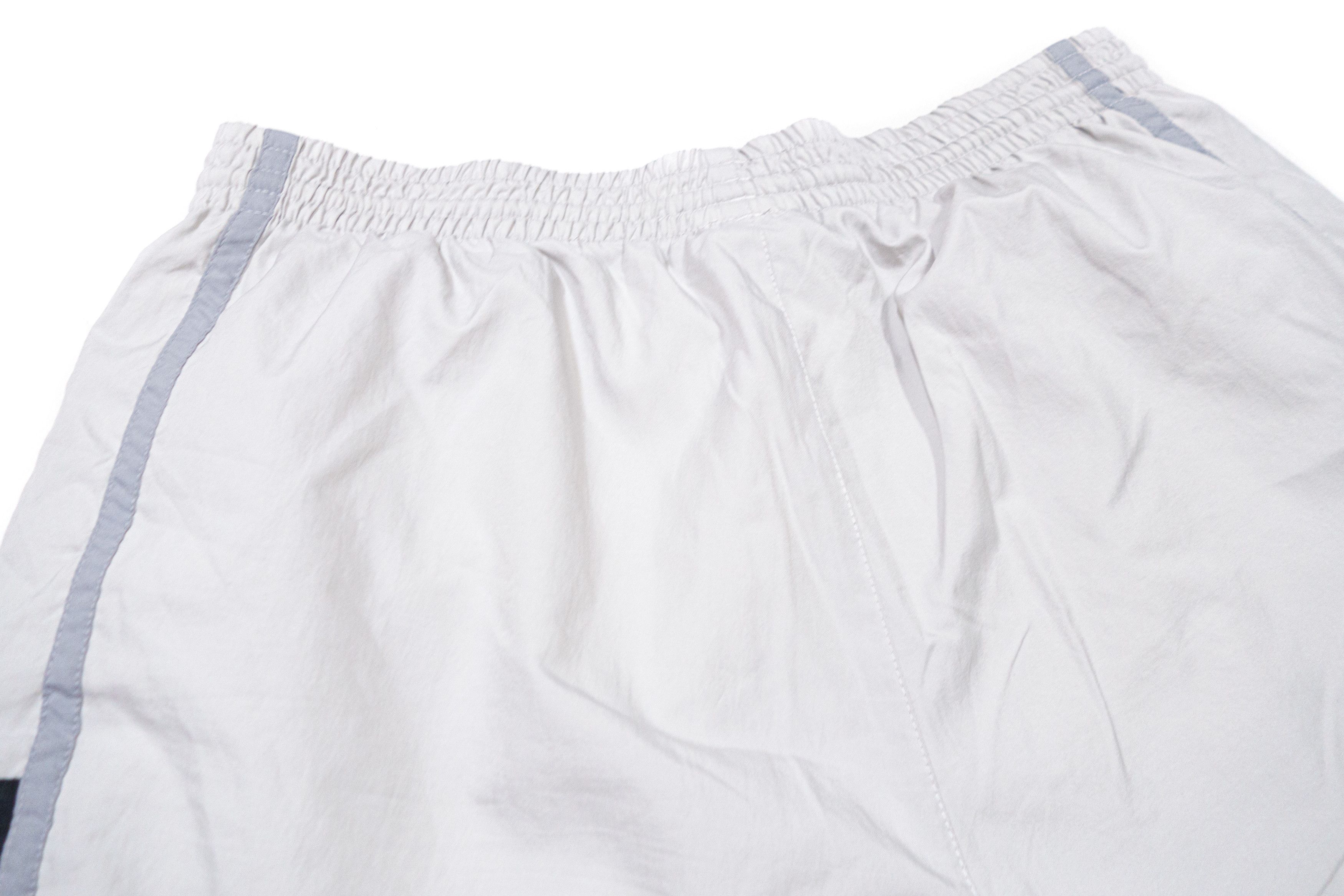 Lacoste 00S Logo Sport Shorts Size US 34 / EU 50 - 4 Thumbnail