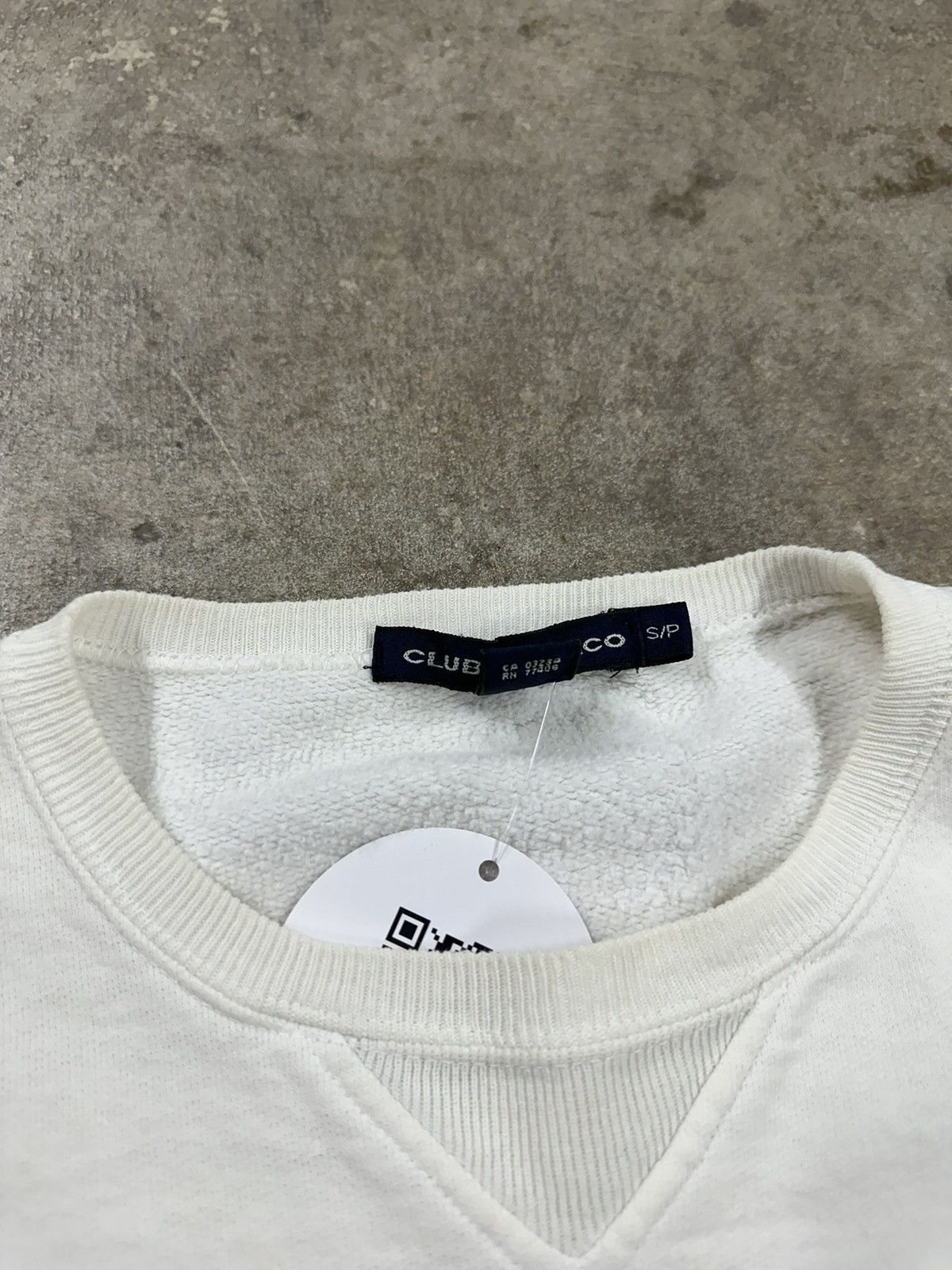 Club Monaco Vintage 90s Club Monaco Heritage Crest Logo Sweatshirt Size US S / EU 44-46 / 1 - 9 Thumbnail