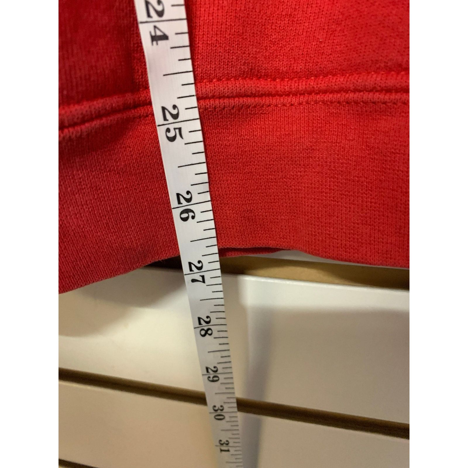 Gildan Vintage Wisconsin Badgers hoodie Sweatshirt size large 1990s Size US L / EU 52-54 / 3 - 7 Thumbnail