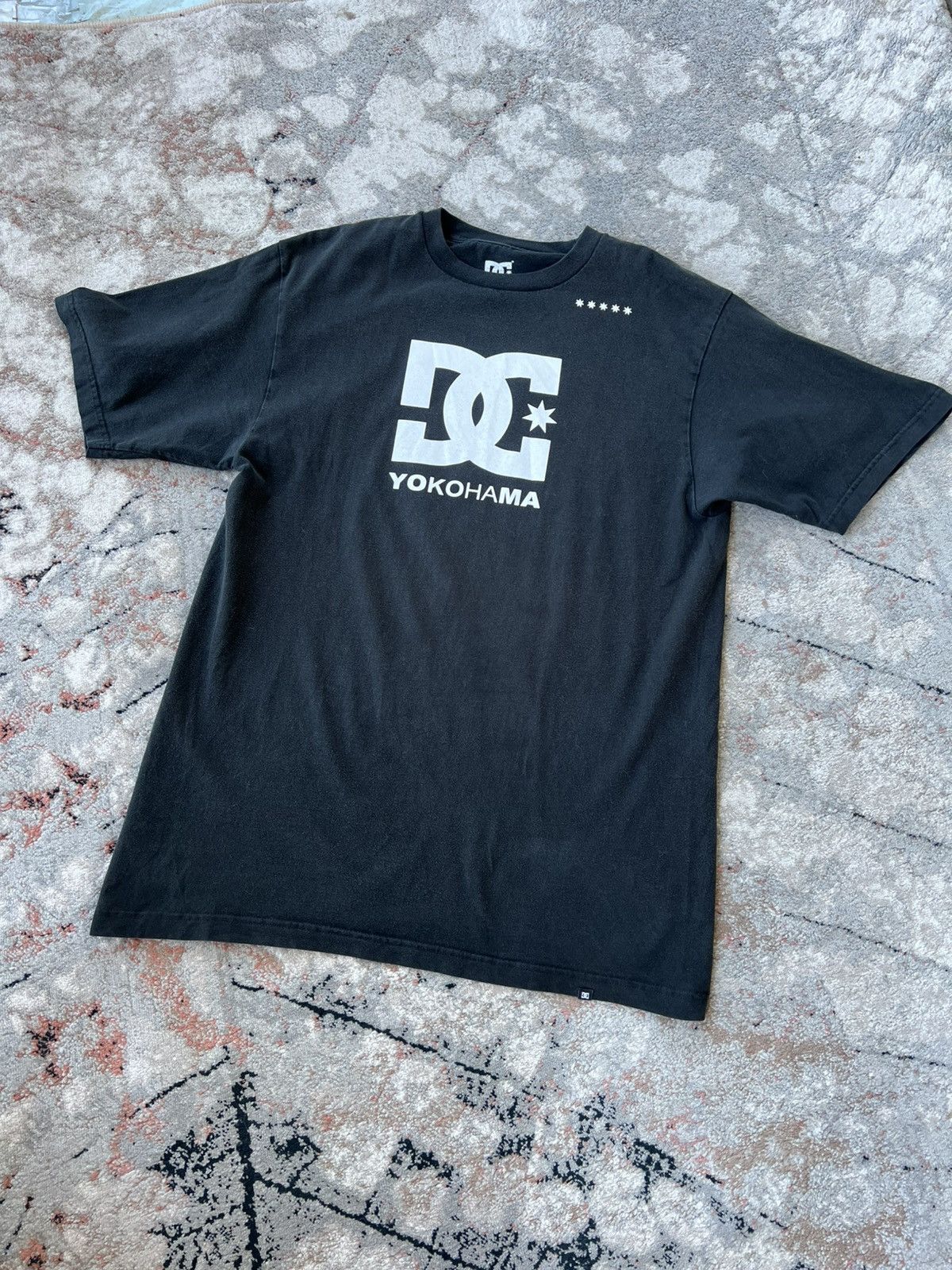 DC DC Shoes Yokohama Vintage Tee Size US XXL / EU 58 / 5 - 1 Thumbnail