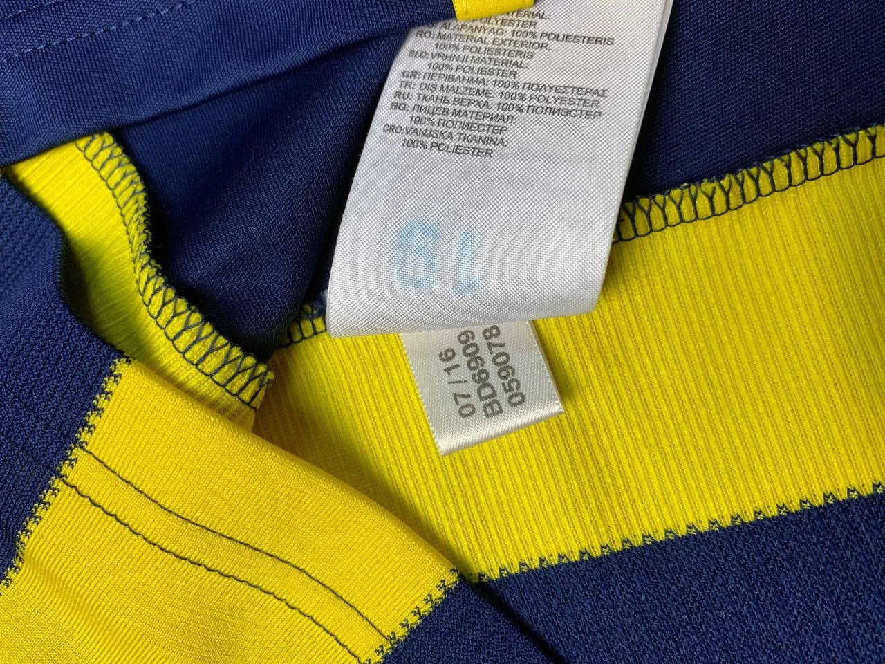 Adidas FENERBAHCE 2016 2017 HOME FOOTBALL SHIRT SOCCER JERSEY Size US L / EU 52-54 / 3 - 4 Thumbnail