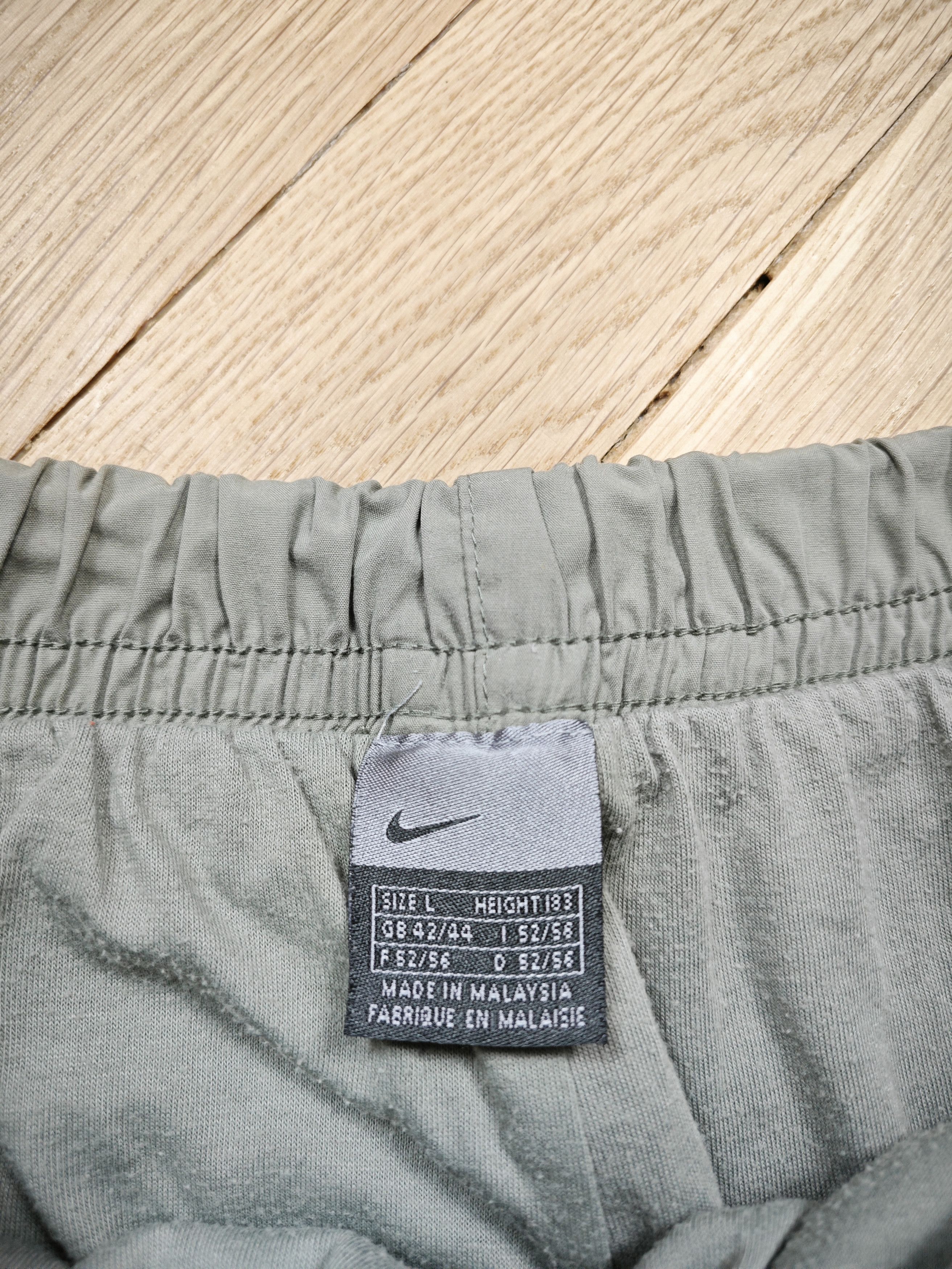 Nike Nike vintage pants Size US 33 - 8 Thumbnail