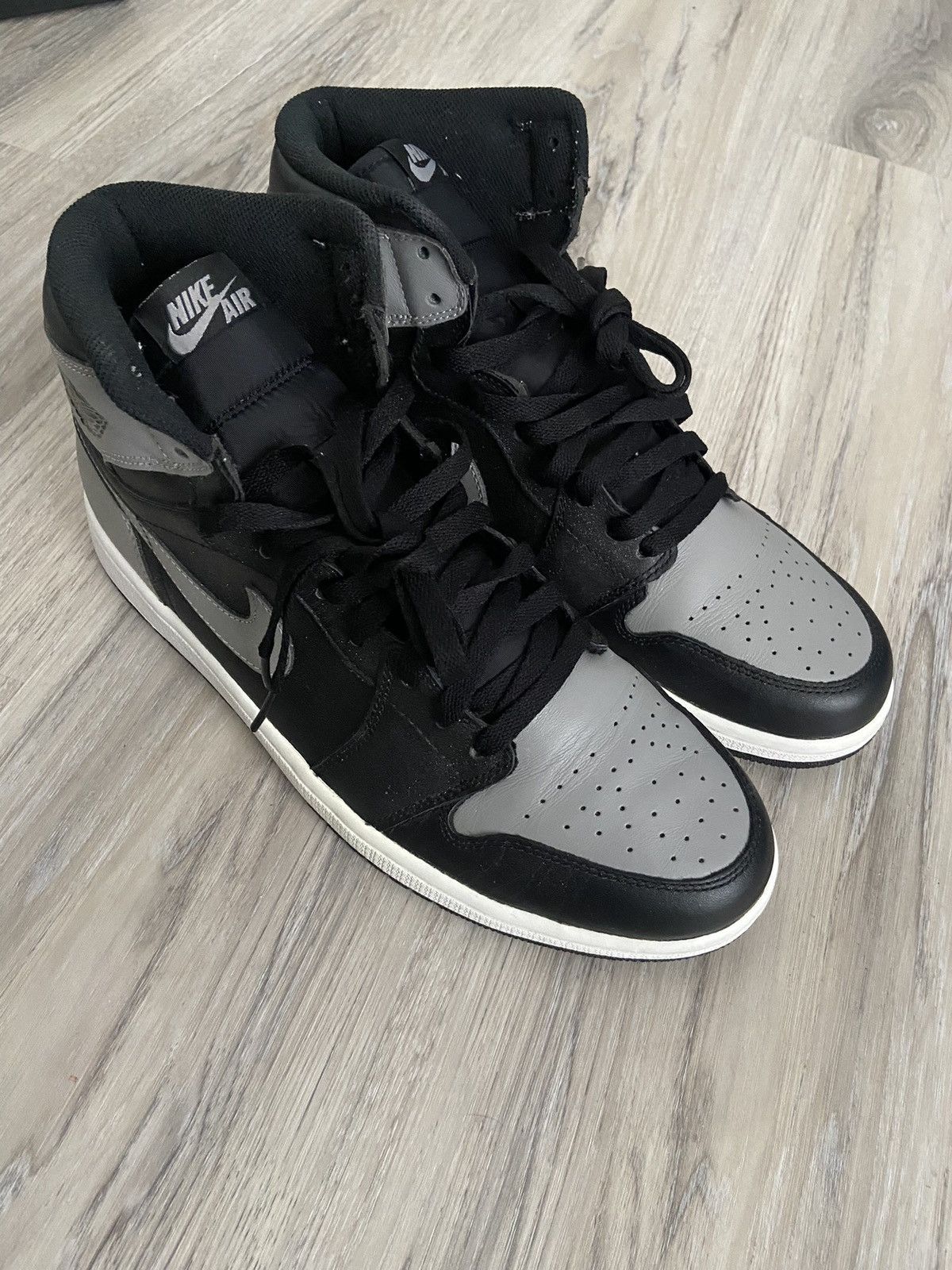 Jordan Brand 2013 Jordan 1 High OG Shadow Size US 11 / EU 44 - 3 Thumbnail
