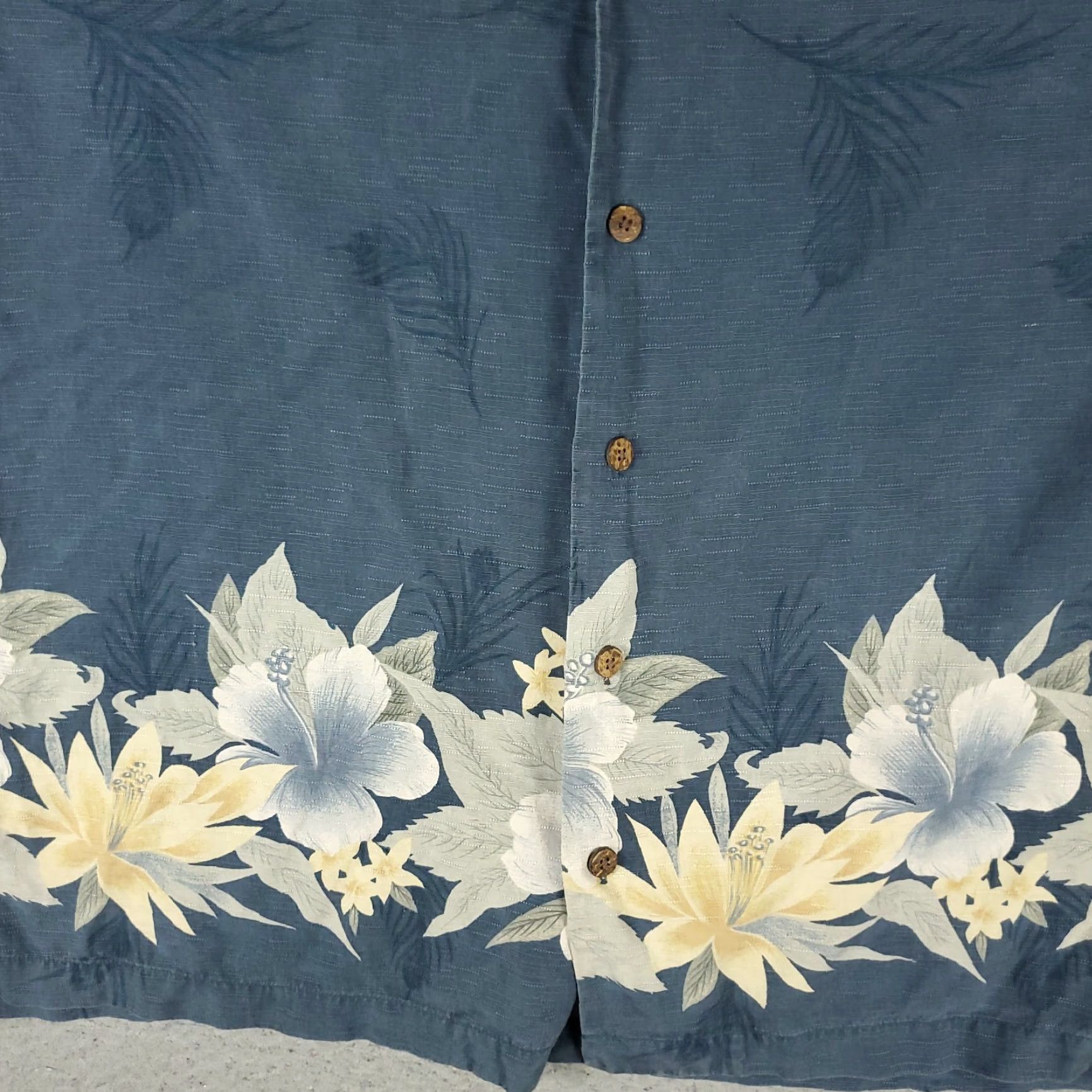 Tommy Bahama Tommy Bahama Shirt Mens Large Blue Floral Silk Camp Collar Hawaiian Button Up Size US L / EU 52-54 / 3 - 3 Thumbnail