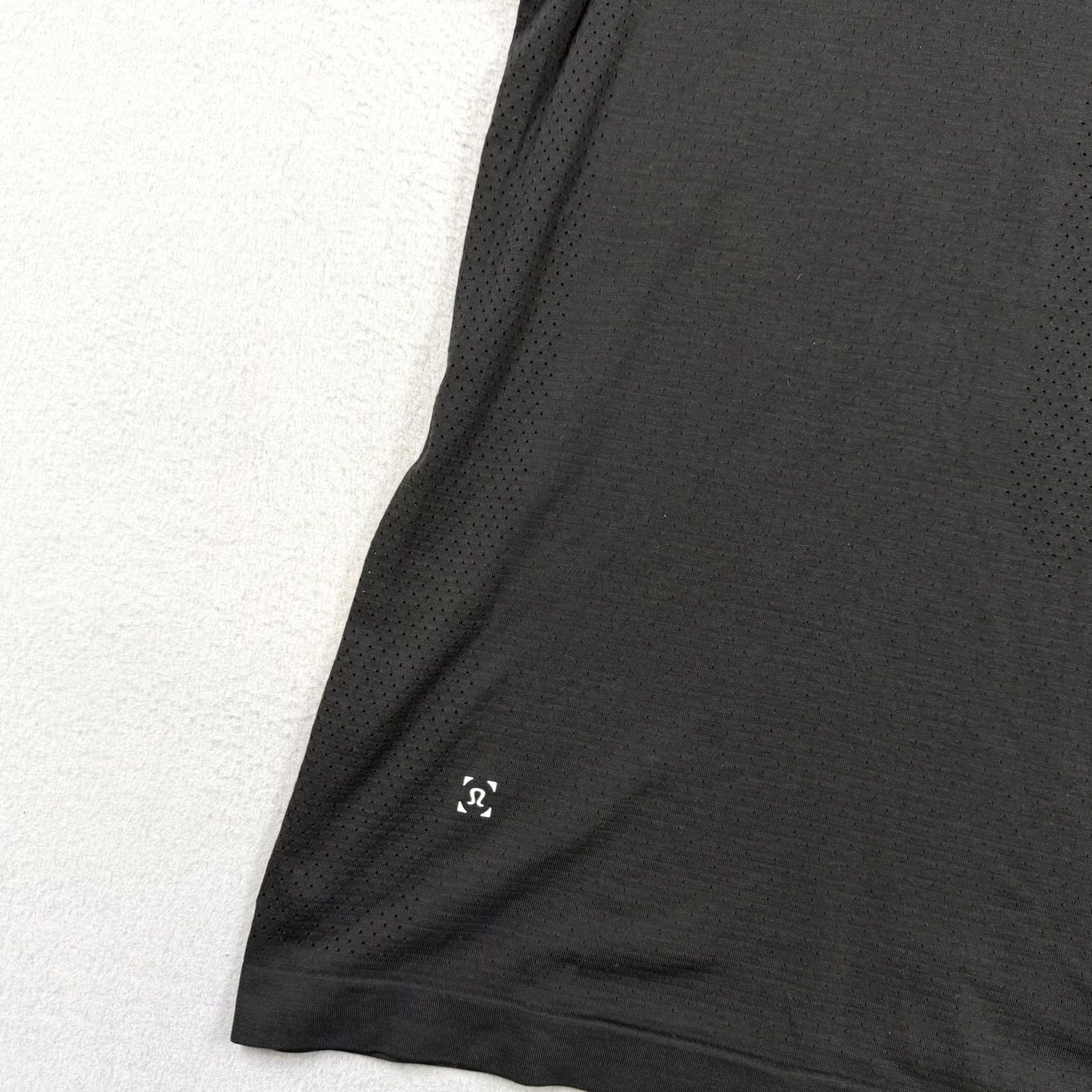 Lululemon Lululemon shirt Mens XL black Seaside Florida performance running stretch gym Shirt Kinder? Size US XL / EU 56 / 4 - 4 Thumbnail
