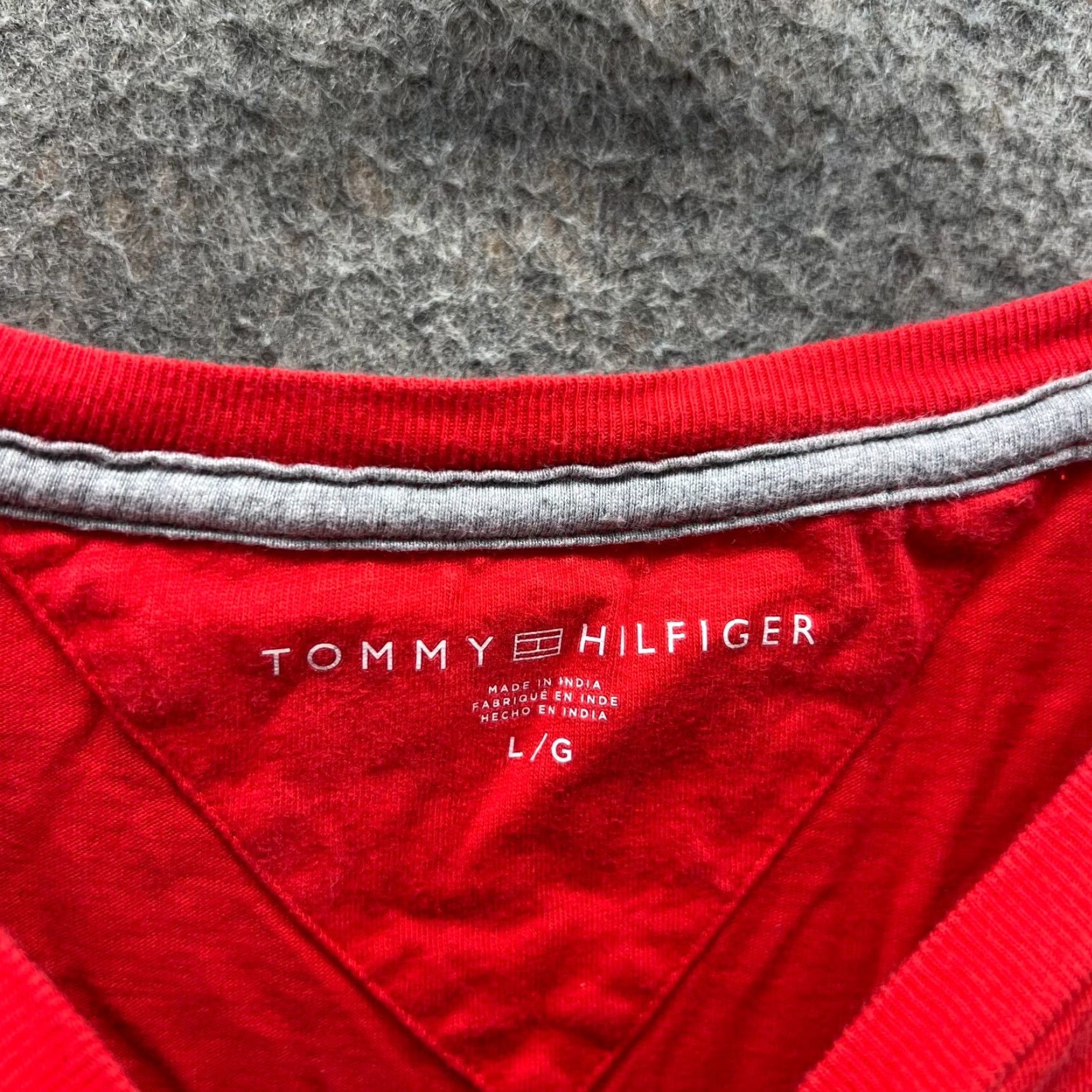 Tommy Hilfiger VINTAGE Tommy Hilfiger Shirt Men Large Red Crewneck Logo Printed Tee Crewneck Cotton XL? (original size L) Size US L / EU 52-54 / 3 - 7 Thumbnail