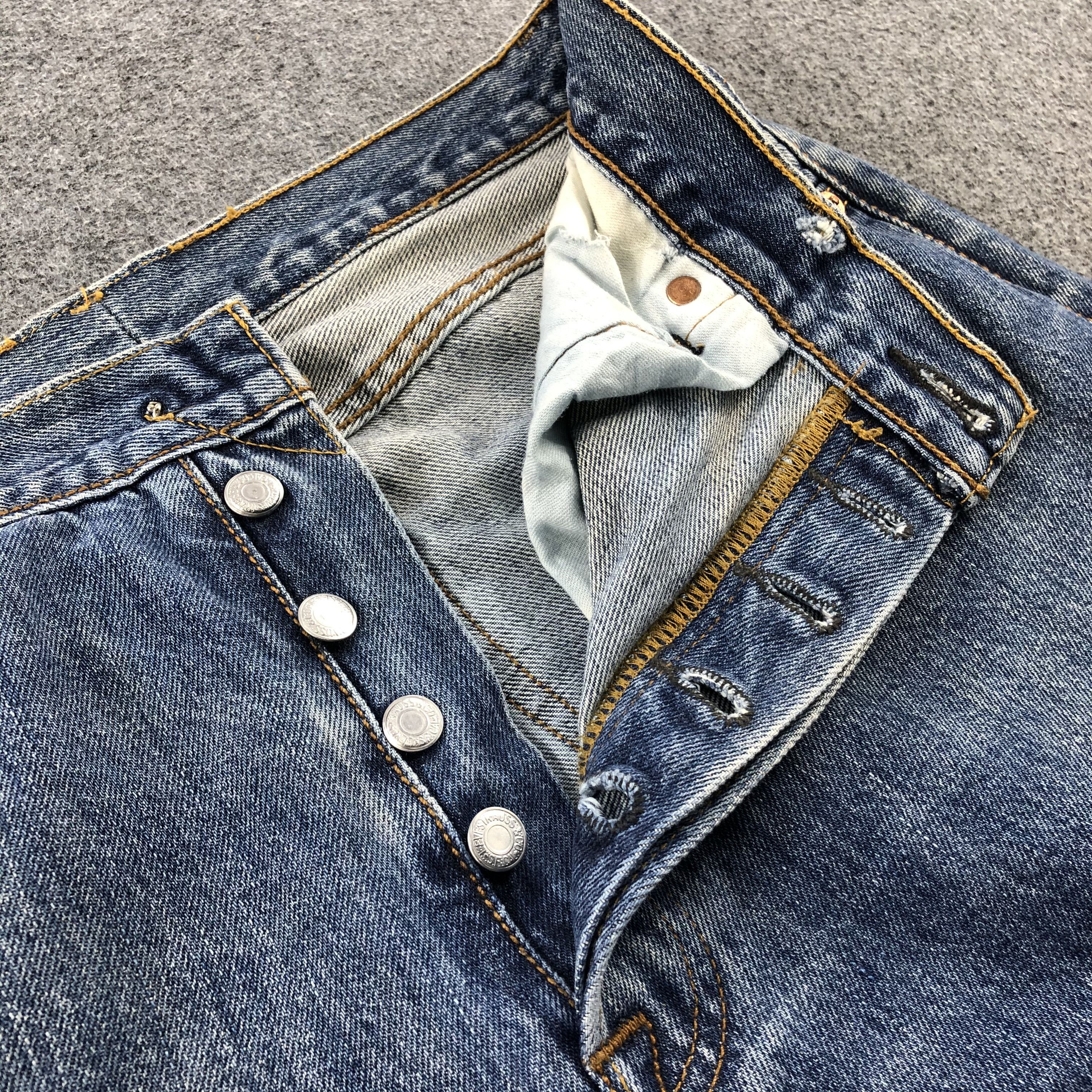 Levi's Vintage Levis 501 Jeans-JM1674 Size US 31 - 10 Thumbnail