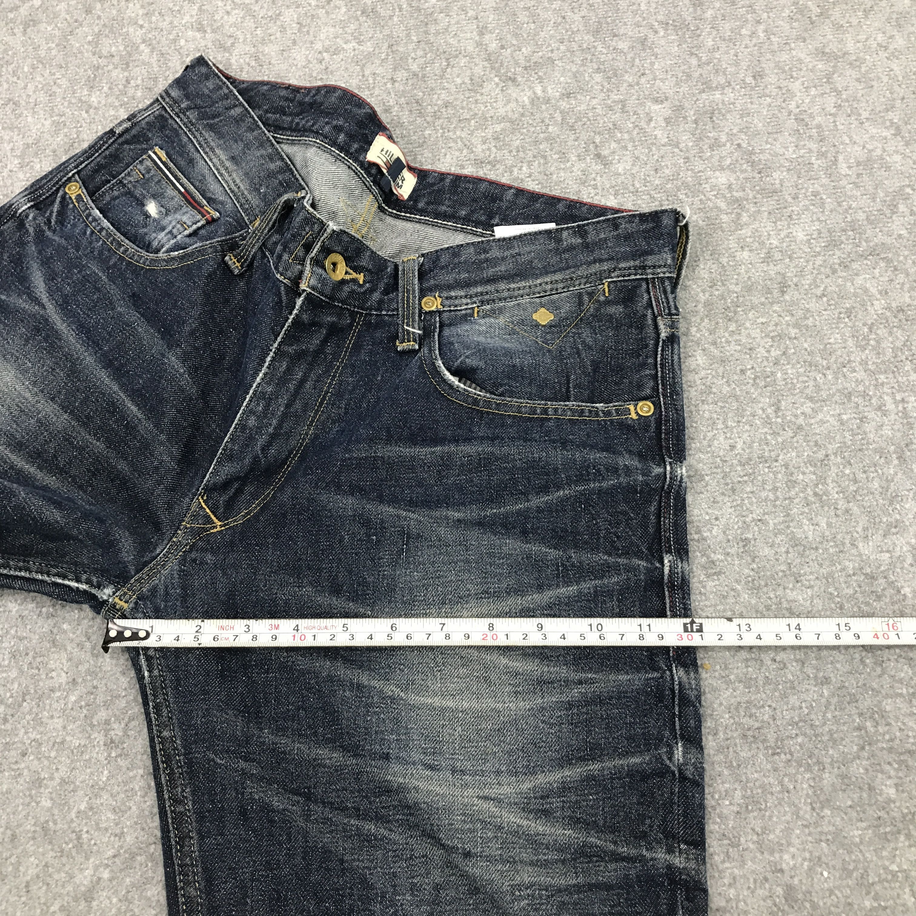 Tommy Hilfiger TOMMY HILFIGER DISTRESSED DENIM PANTS Size US 31 - 11 Thumbnail