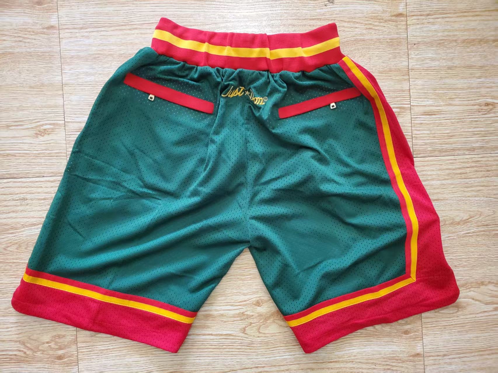 NBA Men's Seattle Supersonics Short Vintage With Pocket XL Size US 36 / EU 52 - 2 Thumbnail