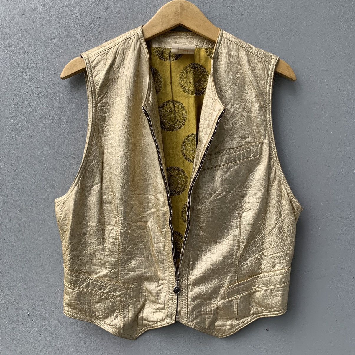 Versace RARE VINTAGE GIANNI VERSACE LEATHER GOLD VEST Size US M / EU 48-50 / 2 - 2 Thumbnail