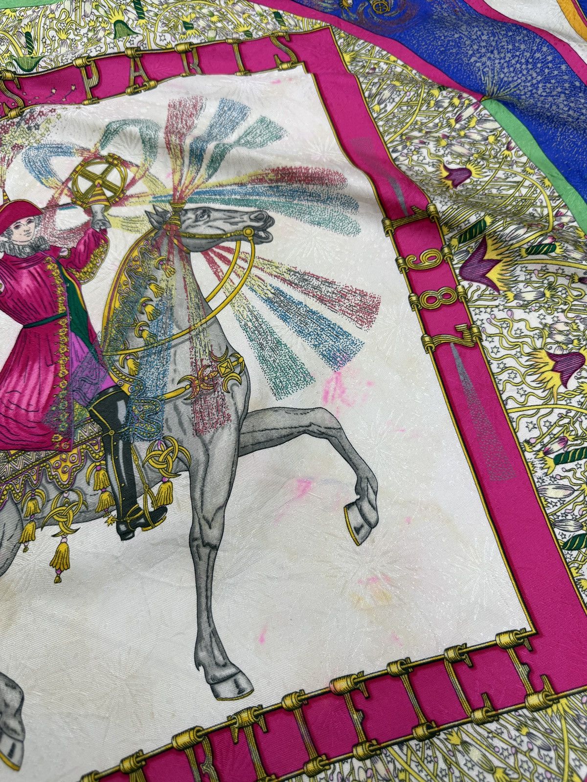 Hermes 🔥🔥🔥AUTHENTIC VINTAGE HERMES EQUESTRIAN SILK SCARF Size ONE SIZE - 9 Thumbnail